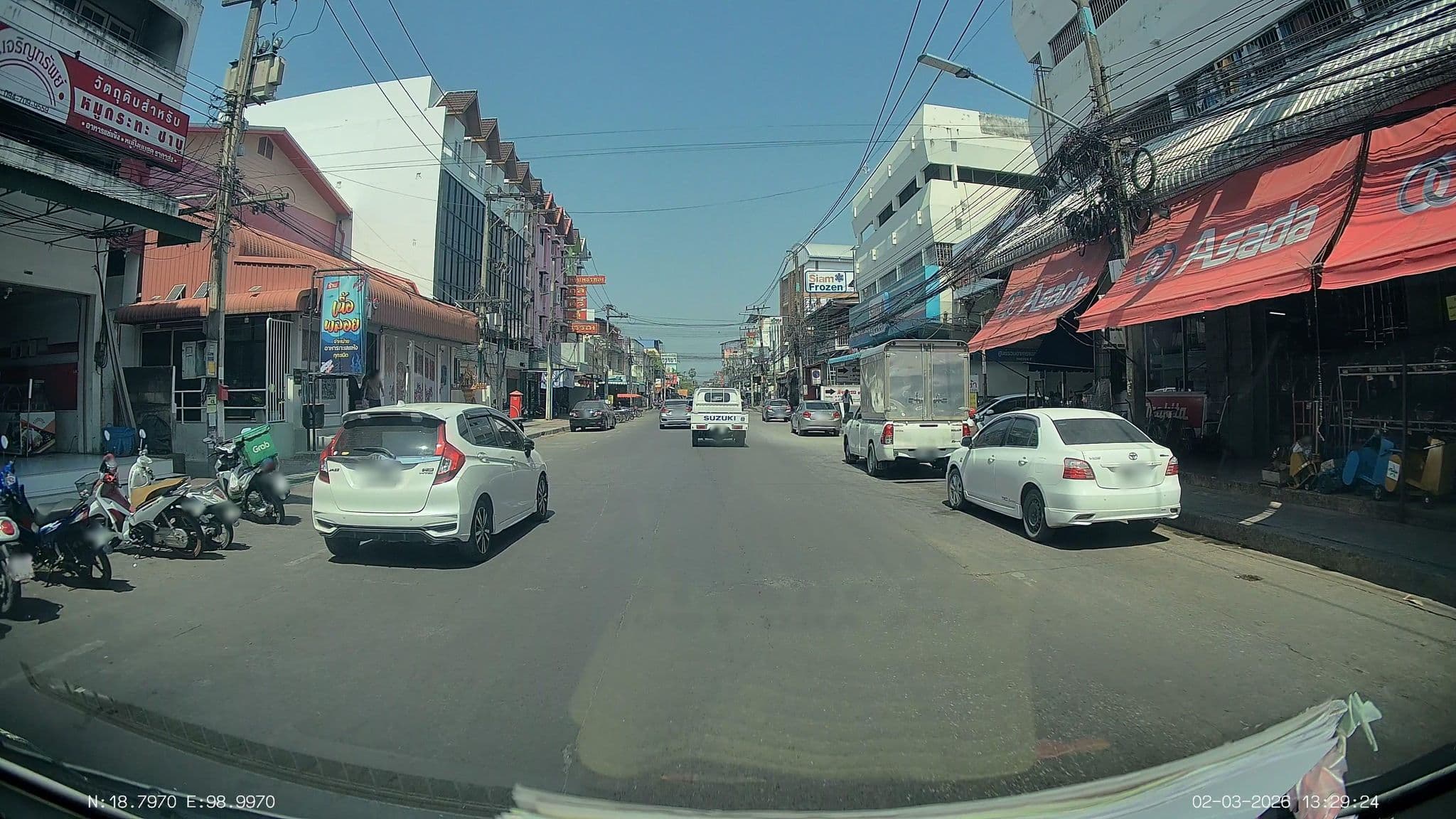 Street view near Mareena At Chaing Mai, Chiang Mai — © ThailandCambodia (CC BY-SA · Mapillary)