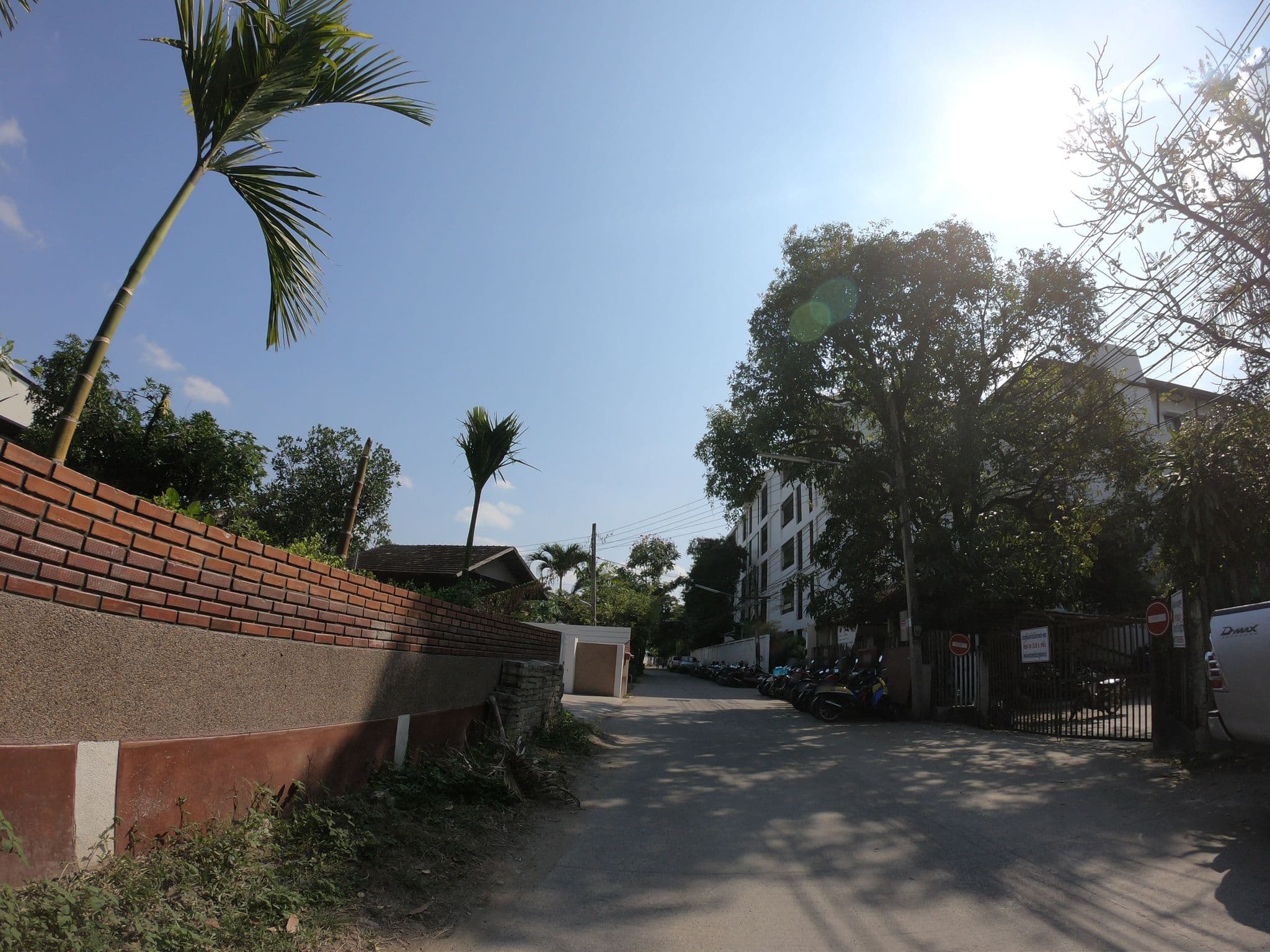 Street view near Jaonaay Boutique, Chiang Mai — © chanuwath_grab (CC BY-SA · Mapillary)