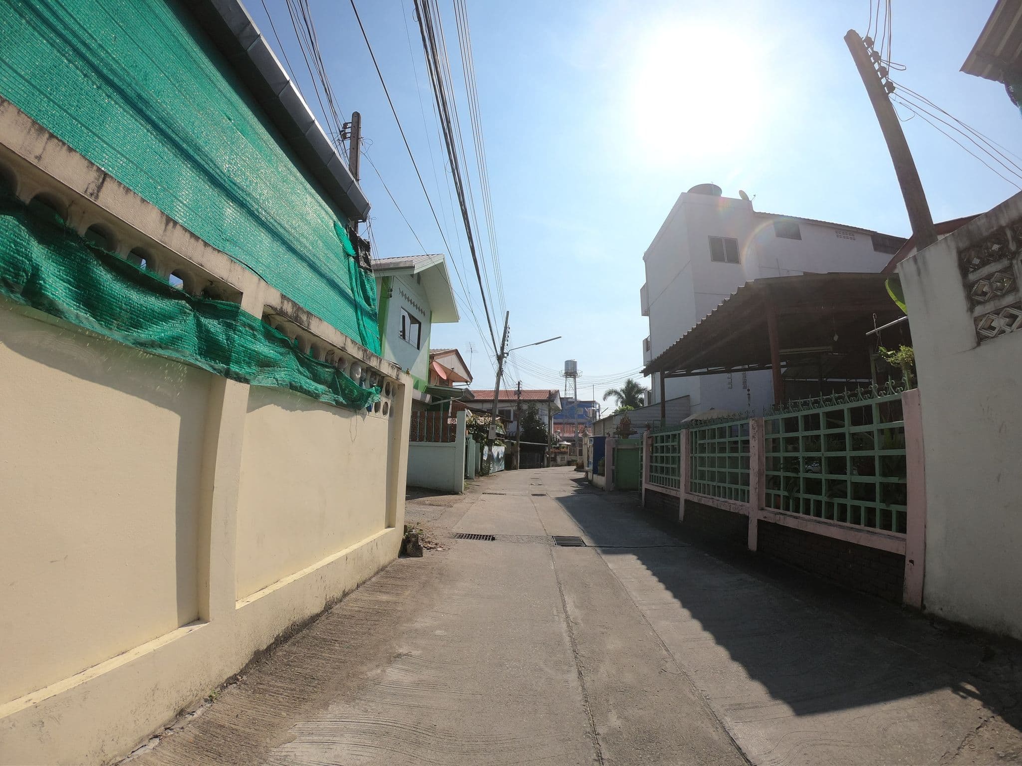 Street view near Floor 4th Marina Inn, Chiang Mai — © chanuwath_grab (CC BY-SA · Mapillary)
