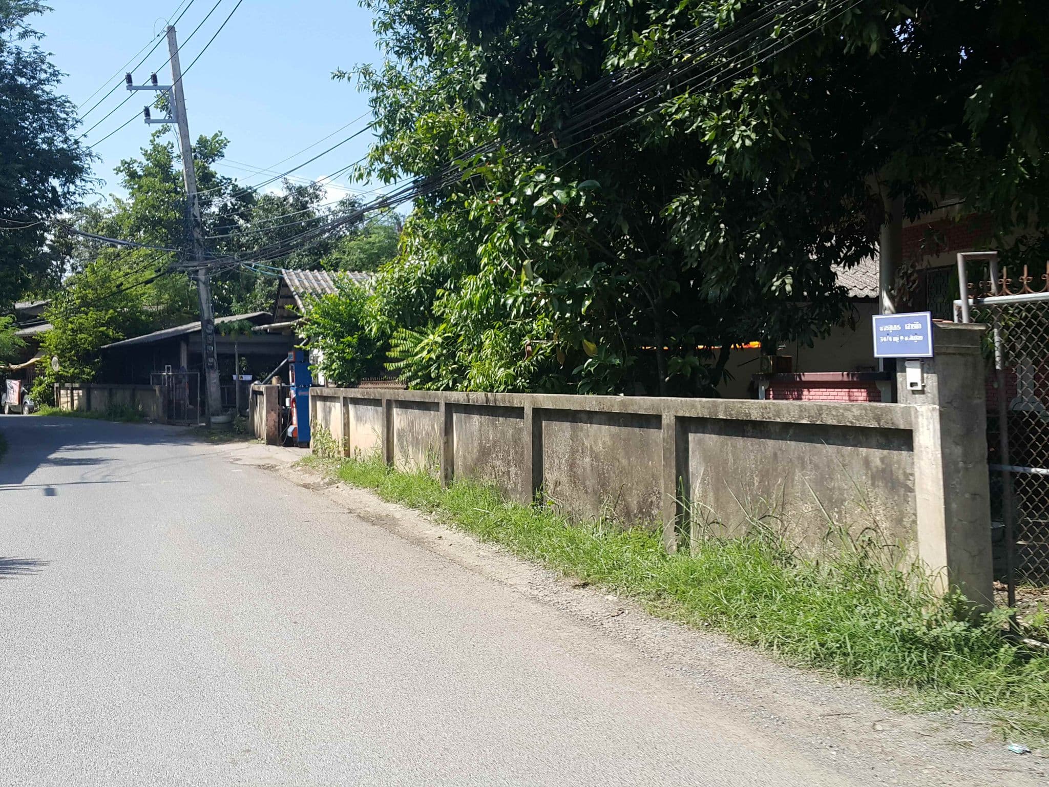 Street view near บ้านสวนบัวแก้ว, San Kamphaeng — © jrcarlsen (CC BY-SA · Mapillary)
