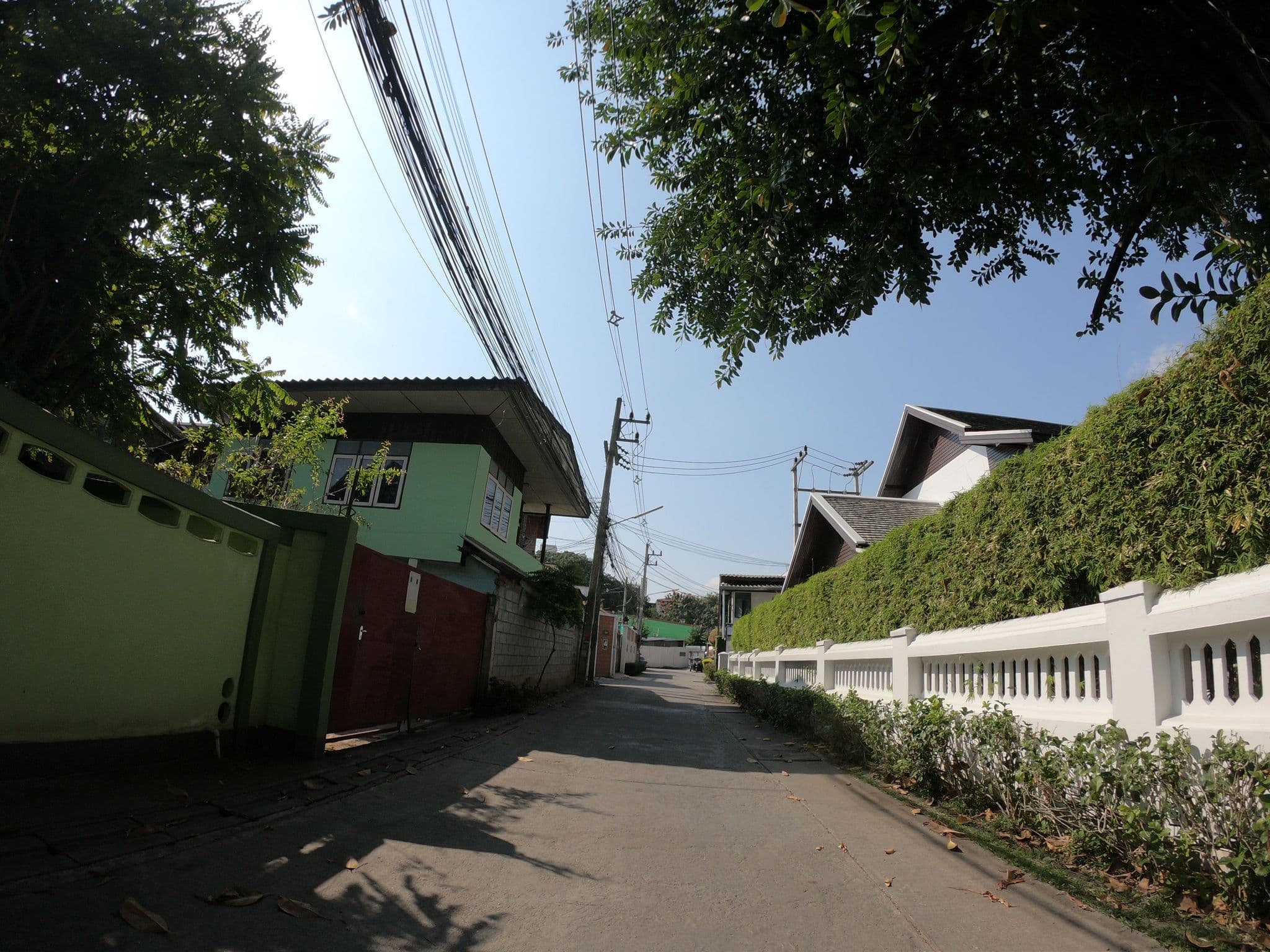 Street view near Rimping Village Hotel, Chiang Mai — © chanuwath_grab (CC BY-SA · Mapillary)
