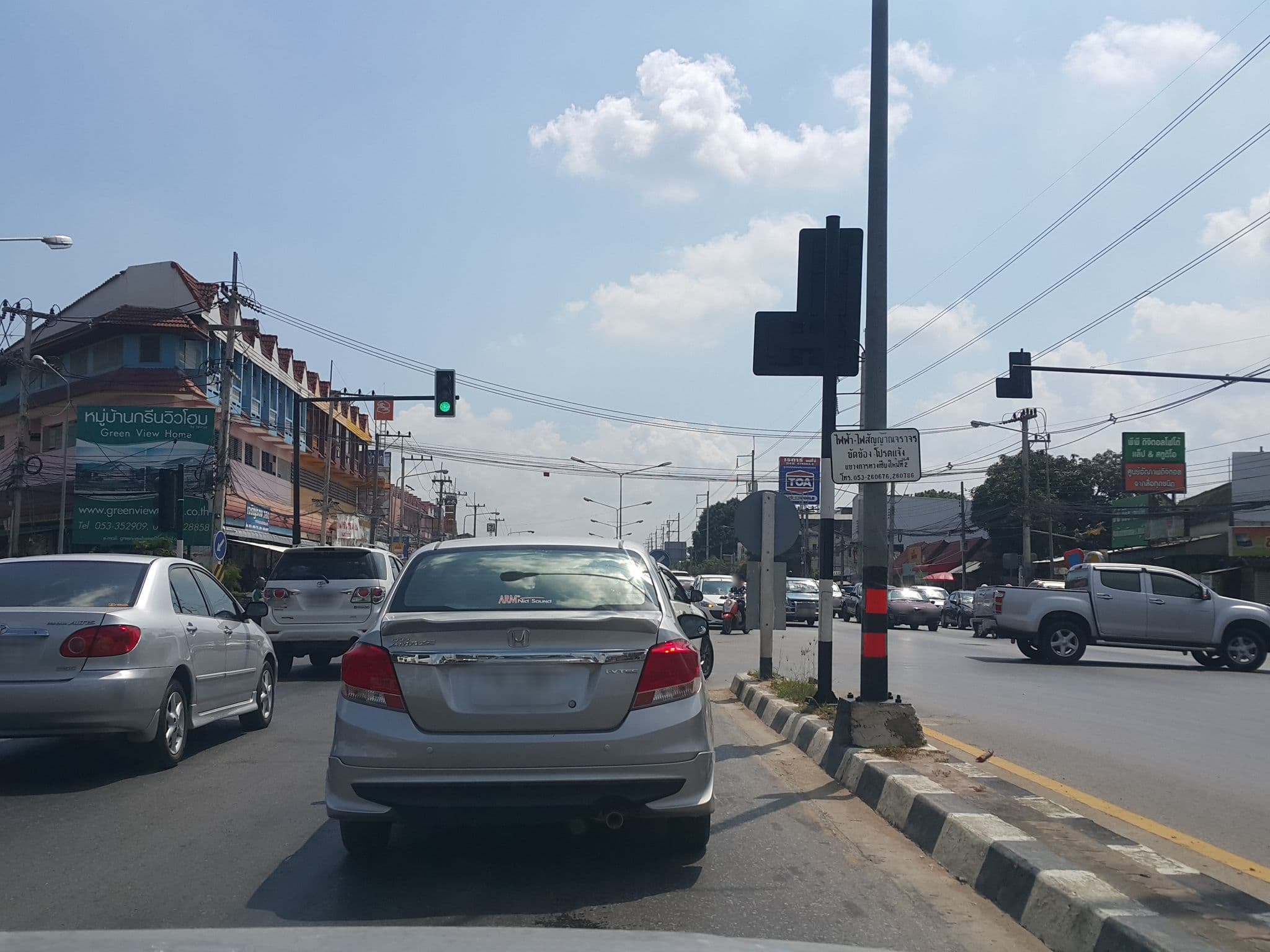 Street view near Pimmada Windy Maejo, Chiang Mai — © jrcarlsen (CC BY-SA · Mapillary)
