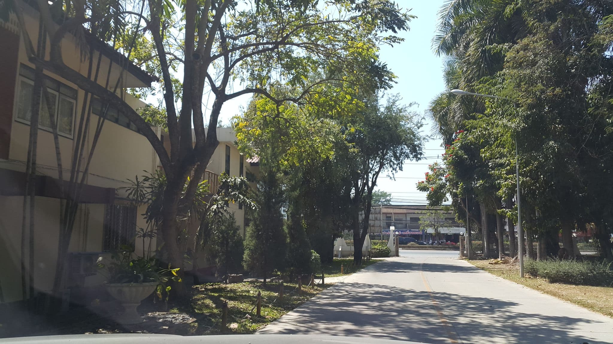 Street view near Maejo Home & Resort, Chiang Mai — © jrcarlsen (CC BY-SA · Mapillary)