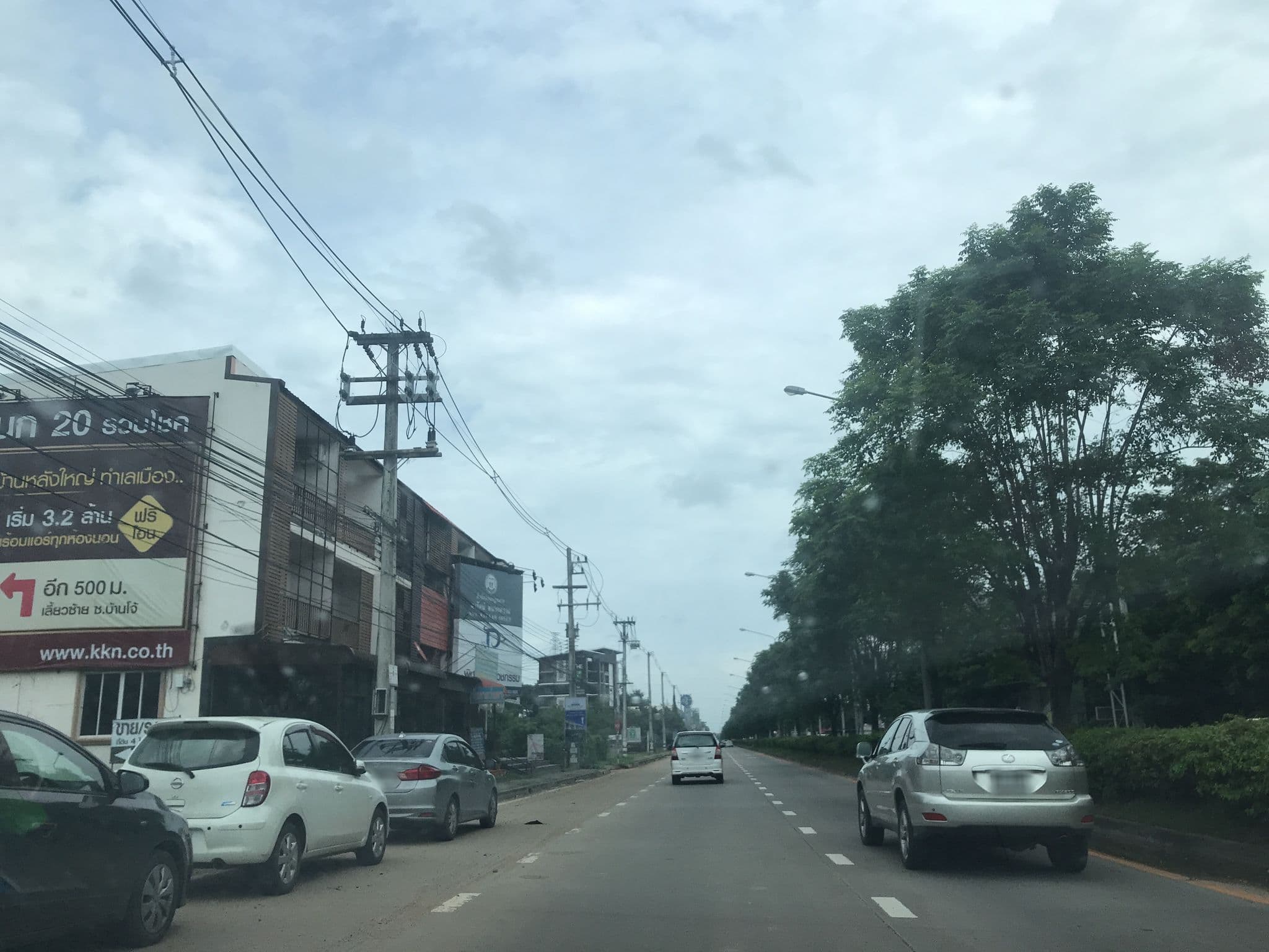 Street view near Pim Lanna Modern, Chiang Mai — © prasert (CC BY-SA · Mapillary)
