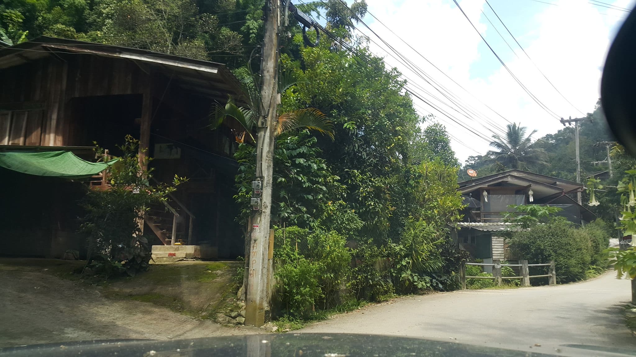 Street view near My Cottage, San Kamphaeng — © jrcarlsen (CC BY-SA · Mapillary)