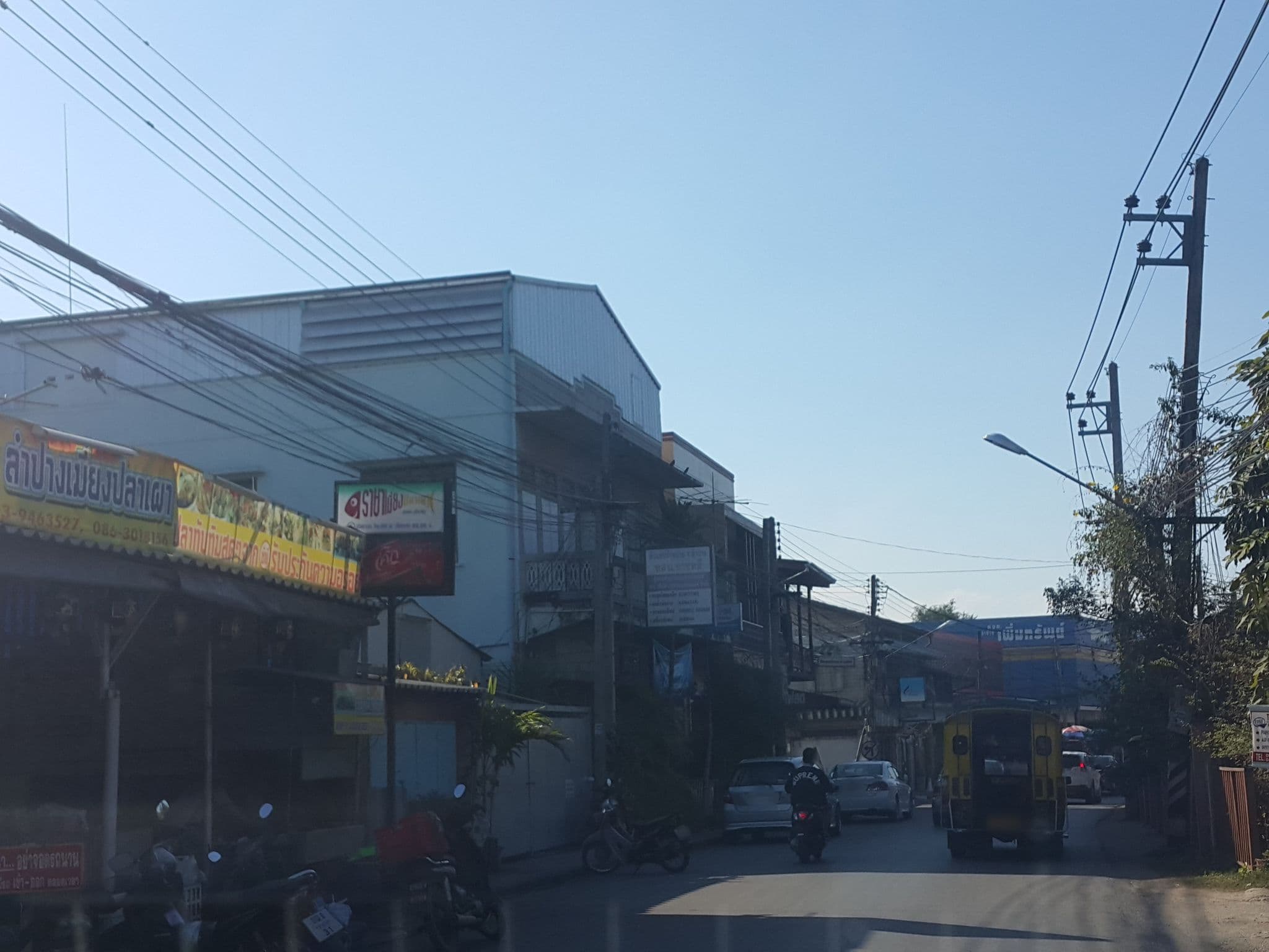 Street view near บ้านต้นน้ํา, Lampang — © jrcarlsen (CC BY-SA · Mapillary)