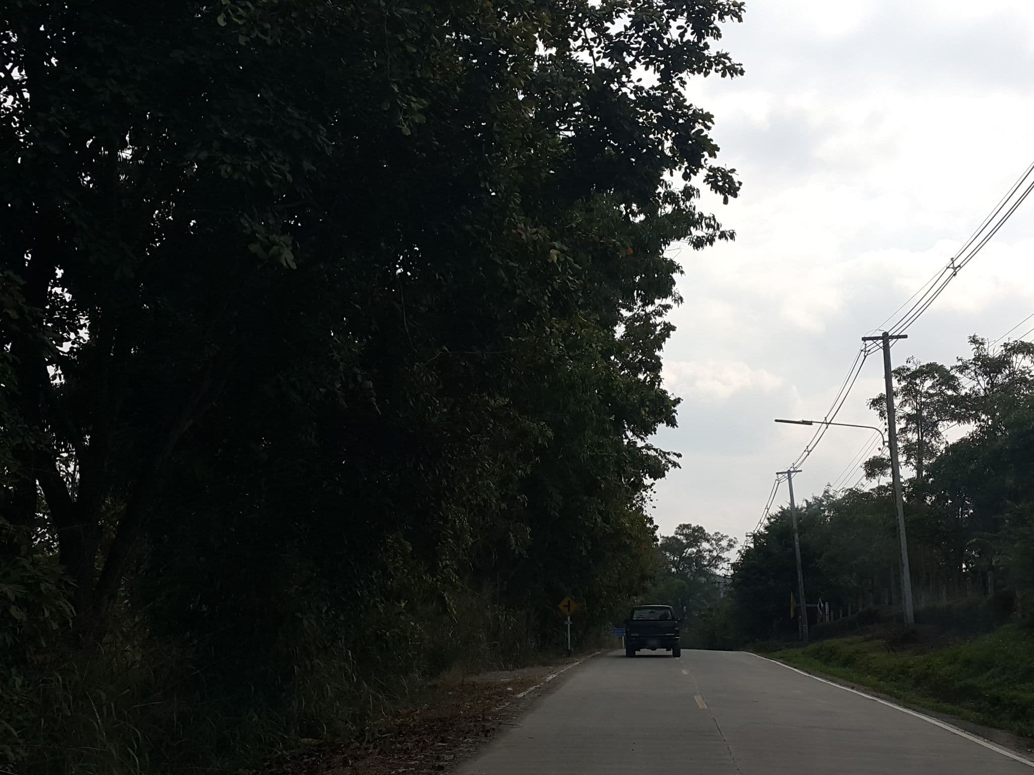 Street view near getaway chiang mai resort & spa, San Kamphaeng — © jrcarlsen (CC BY-SA · Mapillary)
