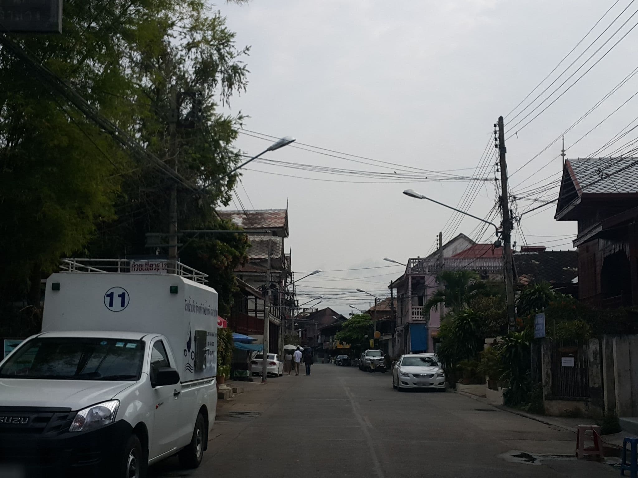 Street view near บ้านสบายดี จ.ลำปาง, Lampang — © jrcarlsen (CC BY-SA · Mapillary)