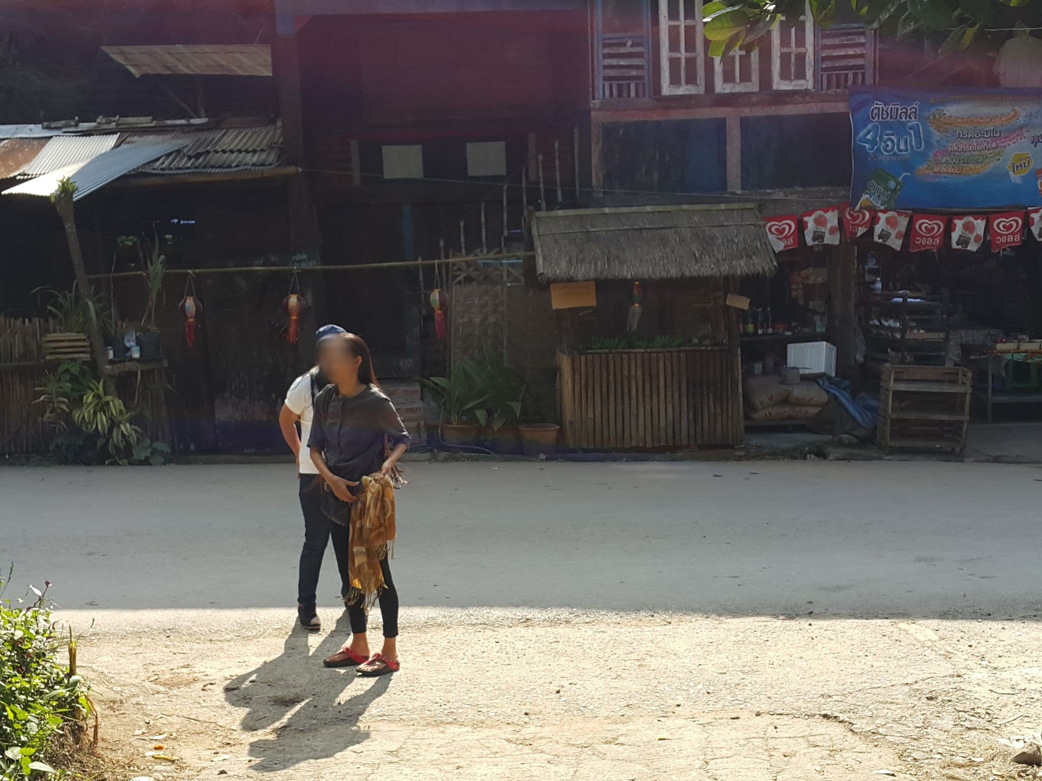 Street view near บ้านฮิมห้วย ลุงปุ๊ด & ป้าเป็ง โฮมสเตย์ แม่กำปอง, San Kamphaeng — © jrcarlsen (CC BY-SA · Mapillary)
