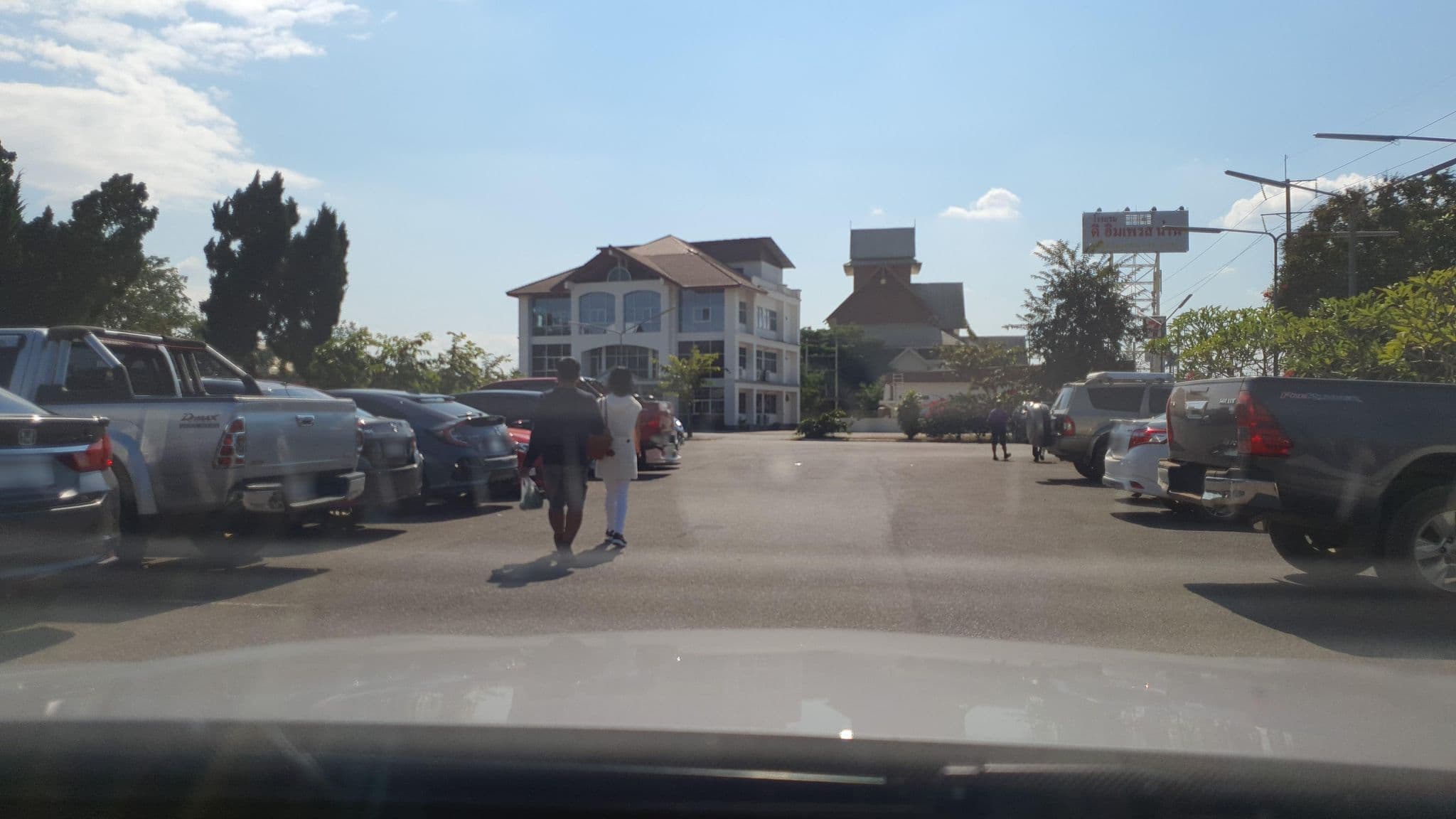 Street view near Nan Keereethara Hotel (โรงแรมน่านคีรีธารา), Nan — © jrcarlsen (CC BY-SA · Mapillary)