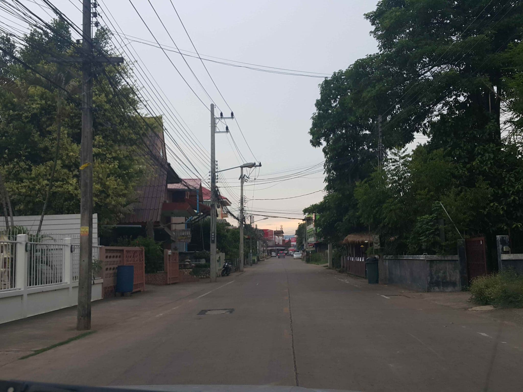 Street view near โรงแรมศรีนวล, Nan — © jrcarlsen (CC BY-SA · Mapillary)