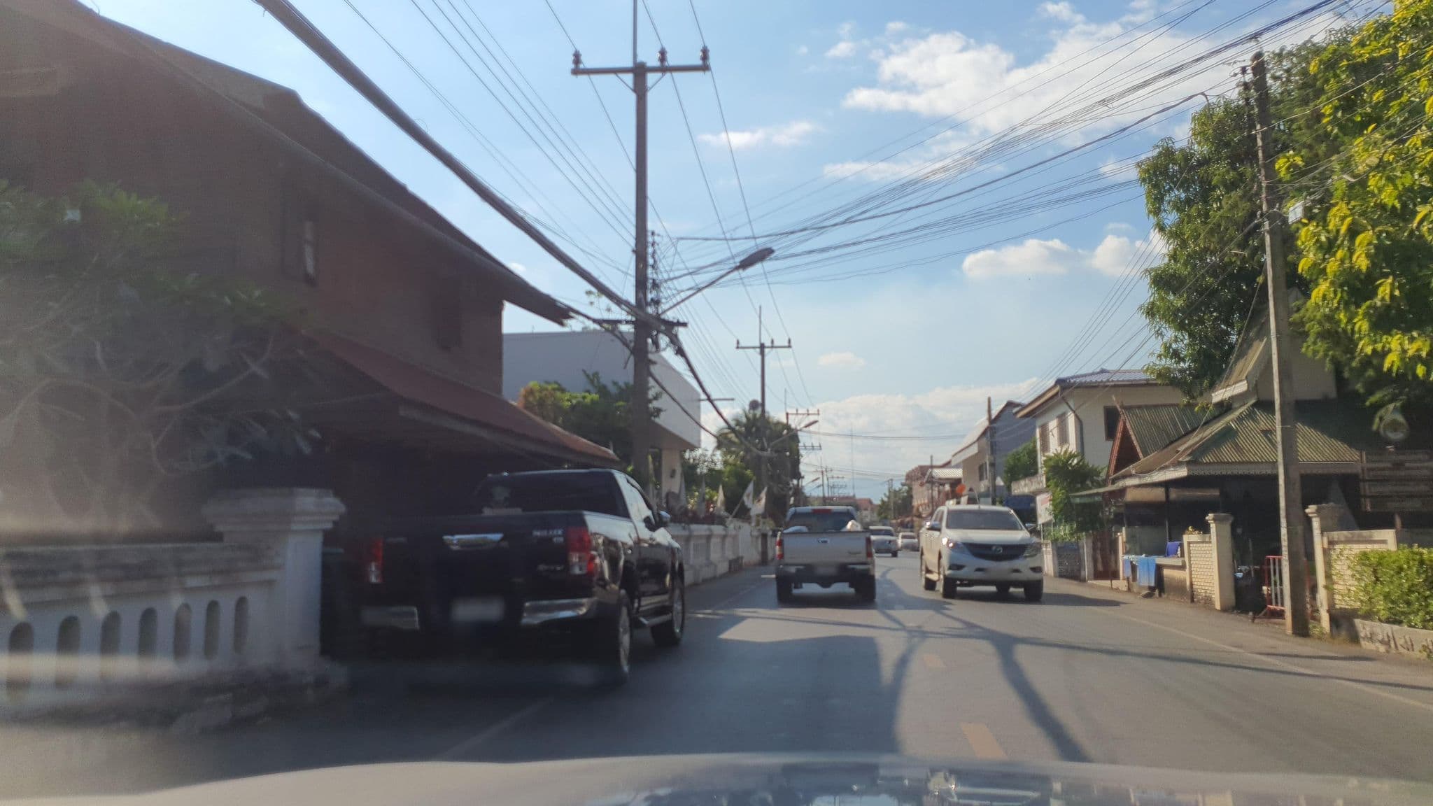 Street view near Makham Guesthouse, Nan — © jrcarlsen (CC BY-SA · Mapillary)