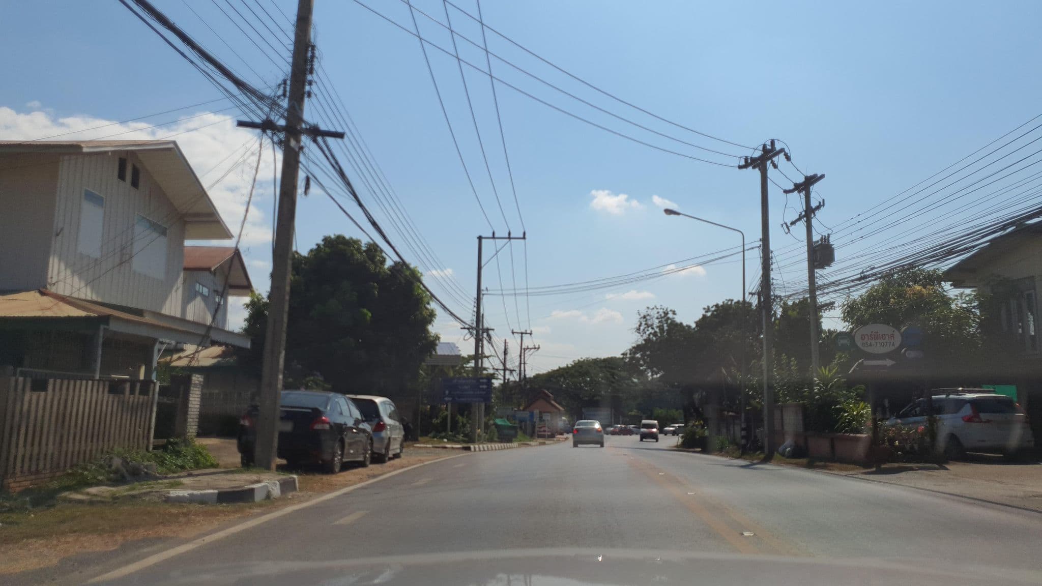 Street view near เฮือนช้างเผือก, Nan — © jrcarlsen (CC BY-SA · Mapillary)