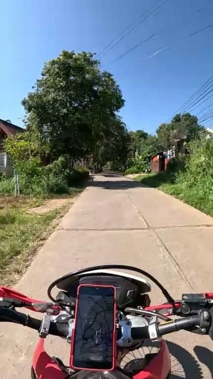 Street view near ปายกลางหมอก, Pai — © julcnx (CC BY-SA · Mapillary)