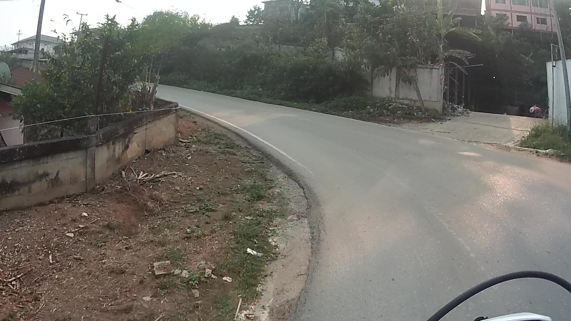 Street view near เฮือนหมอกคำรีสอร์ท, Pai — © julcnx (CC BY-SA · Mapillary)