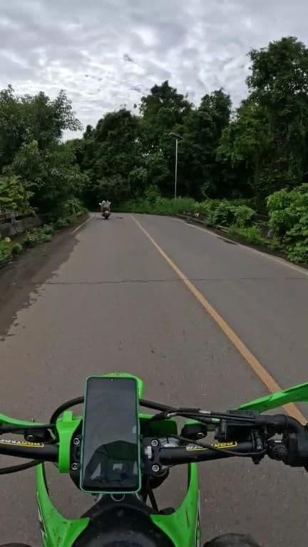 Street view near บ้านสวนณัฐวลี (สวนกระท้อน), Pai — © julcnx (CC BY-SA · Mapillary)