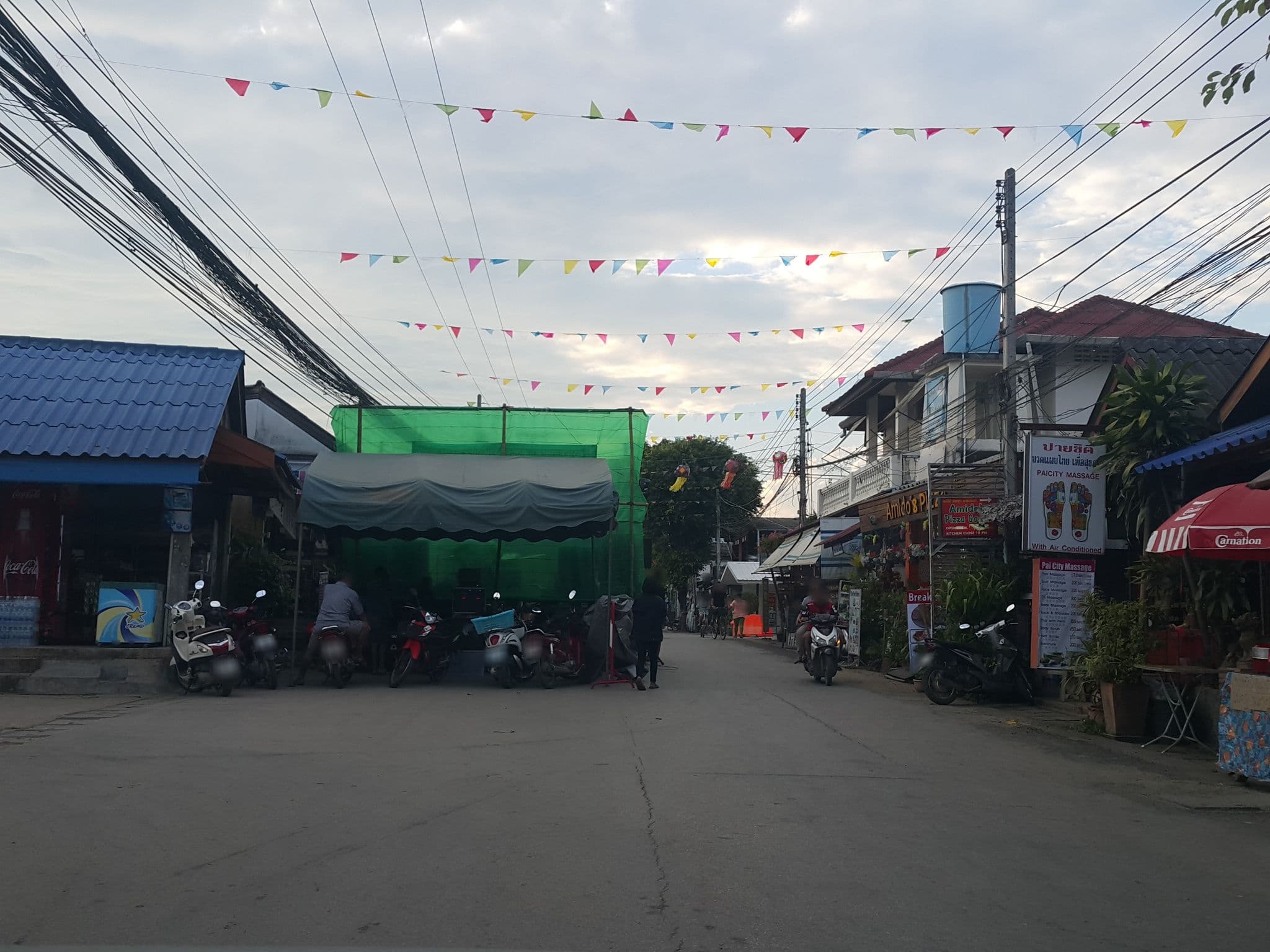 Street view near พริ้วปาย รีสอท, Pai — © jrcarlsen (CC BY-SA · Mapillary)
