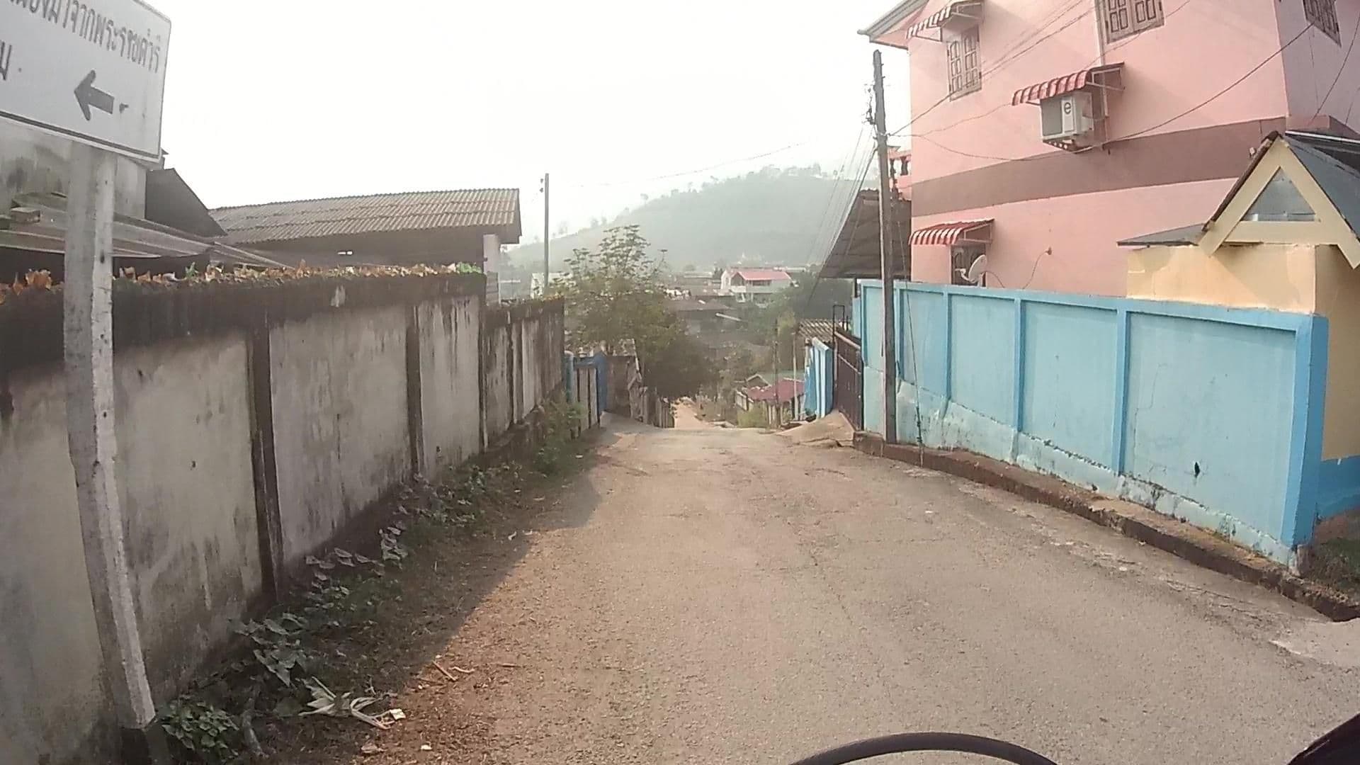 Street view near เฮือนหมอกคำรีสอร์ท, Pai — © julcnx (CC BY-SA · Mapillary)