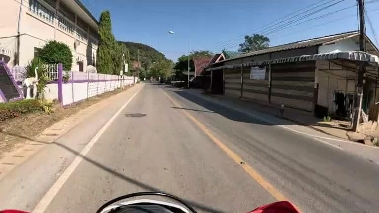 Street view near ฮัก กก โฮมสเตย์, Chiang Rai — © julcnx (CC BY-SA · Mapillary)