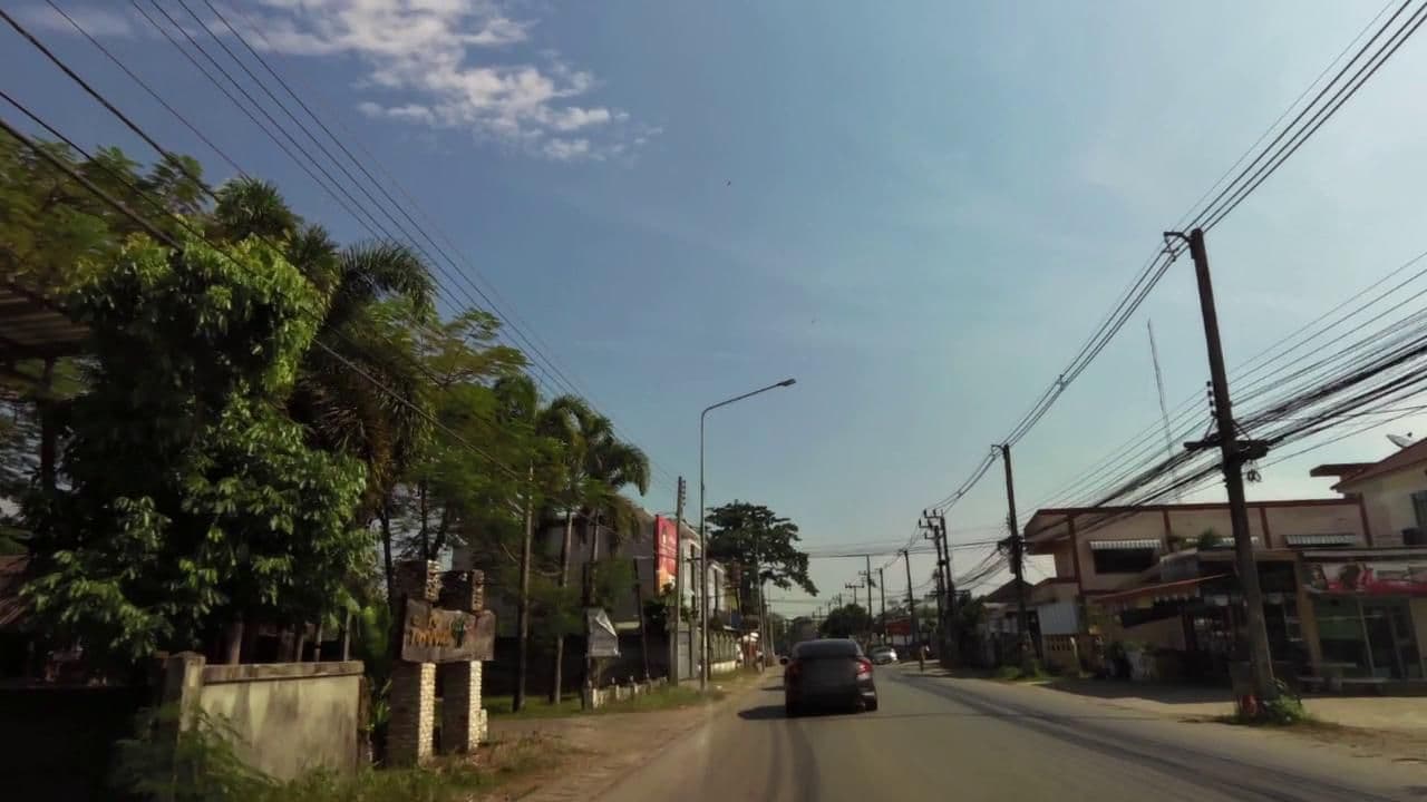 Street view near Thip Inn Resort, Chiang Rai — © toffy (CC BY-SA · Mapillary)