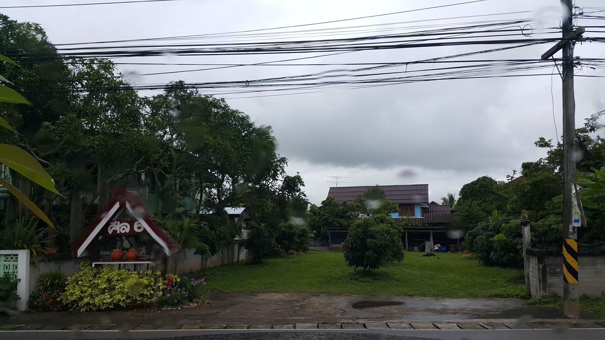 Street view near เชียงคำไทลื้อรีสอร์ท, Chiang Kham — © jrcarlsen (CC BY-SA · Mapillary)