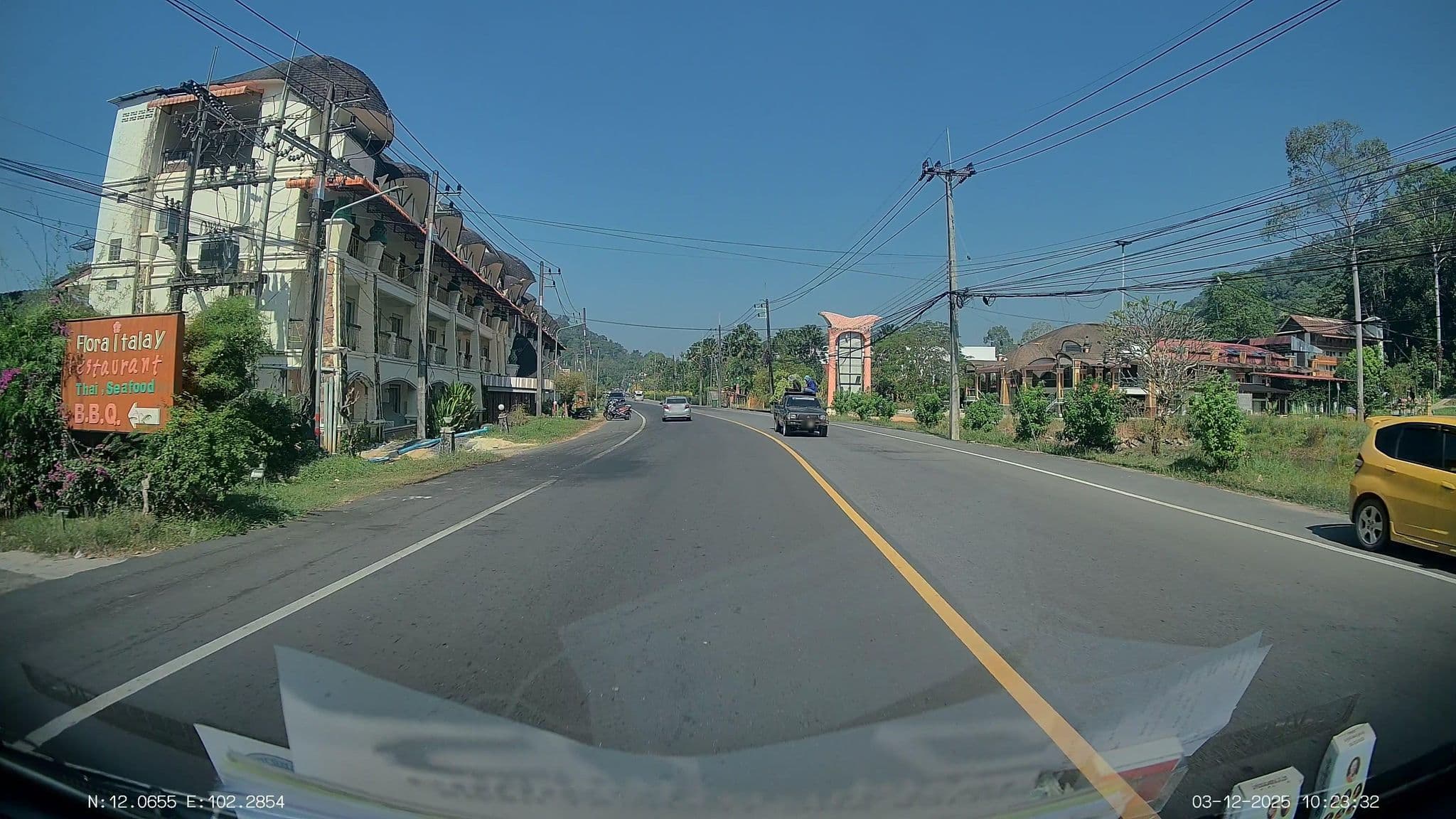 Street view near Koh Chang Resort And Spa, Ko Chang — © ThailandCambodia (CC BY-SA · Mapillary)
