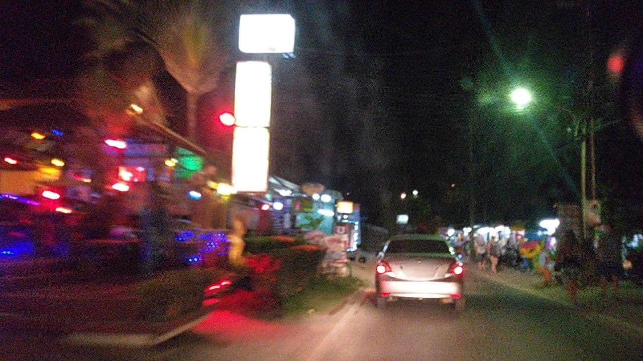 Street view near Sea Breeze Bangalow, Ko Chang — © ozflor (CC BY-SA · Mapillary)