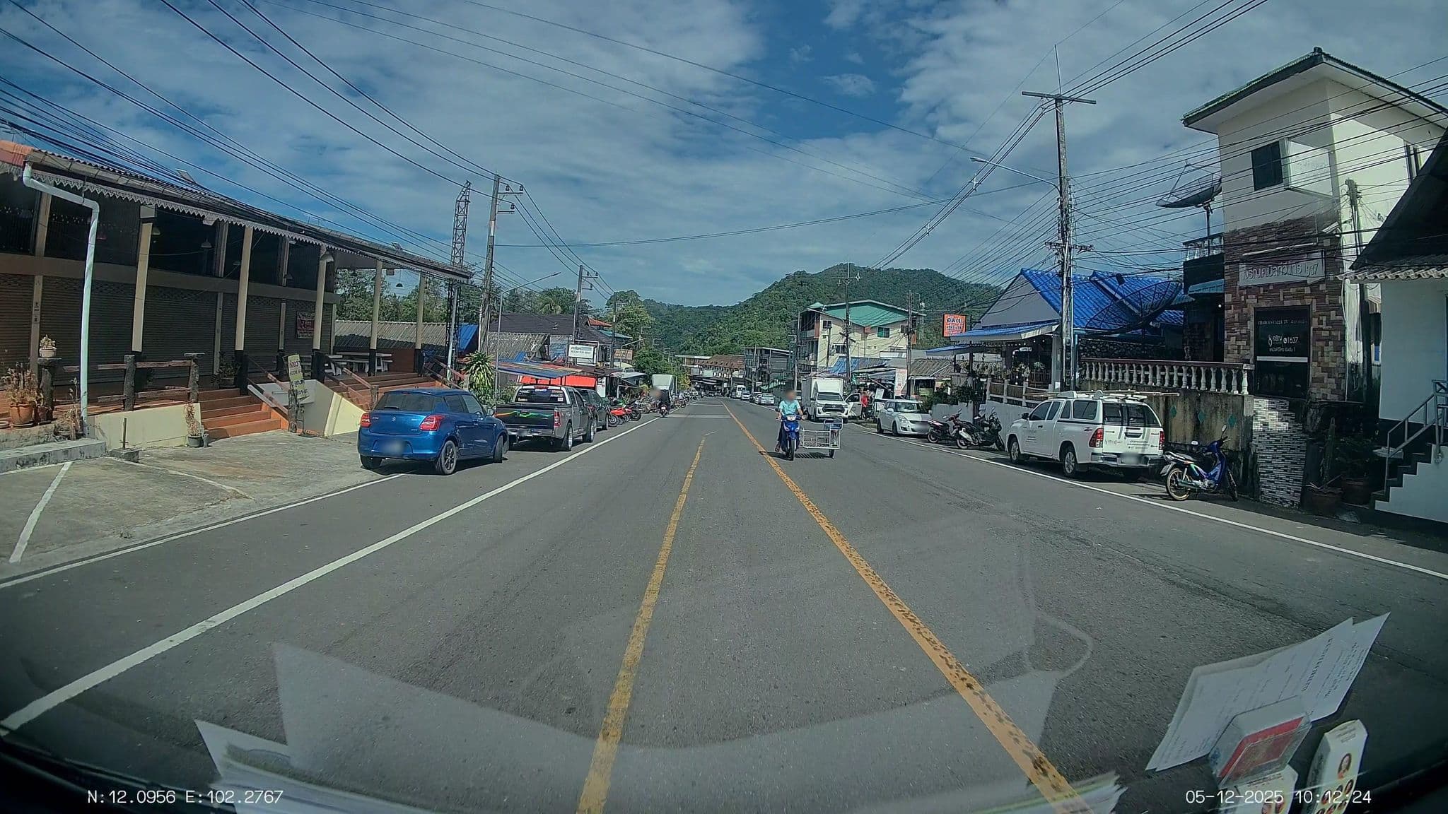 Street view near Isleep, Ko Chang — © ThailandCambodia (CC BY-SA · Mapillary)