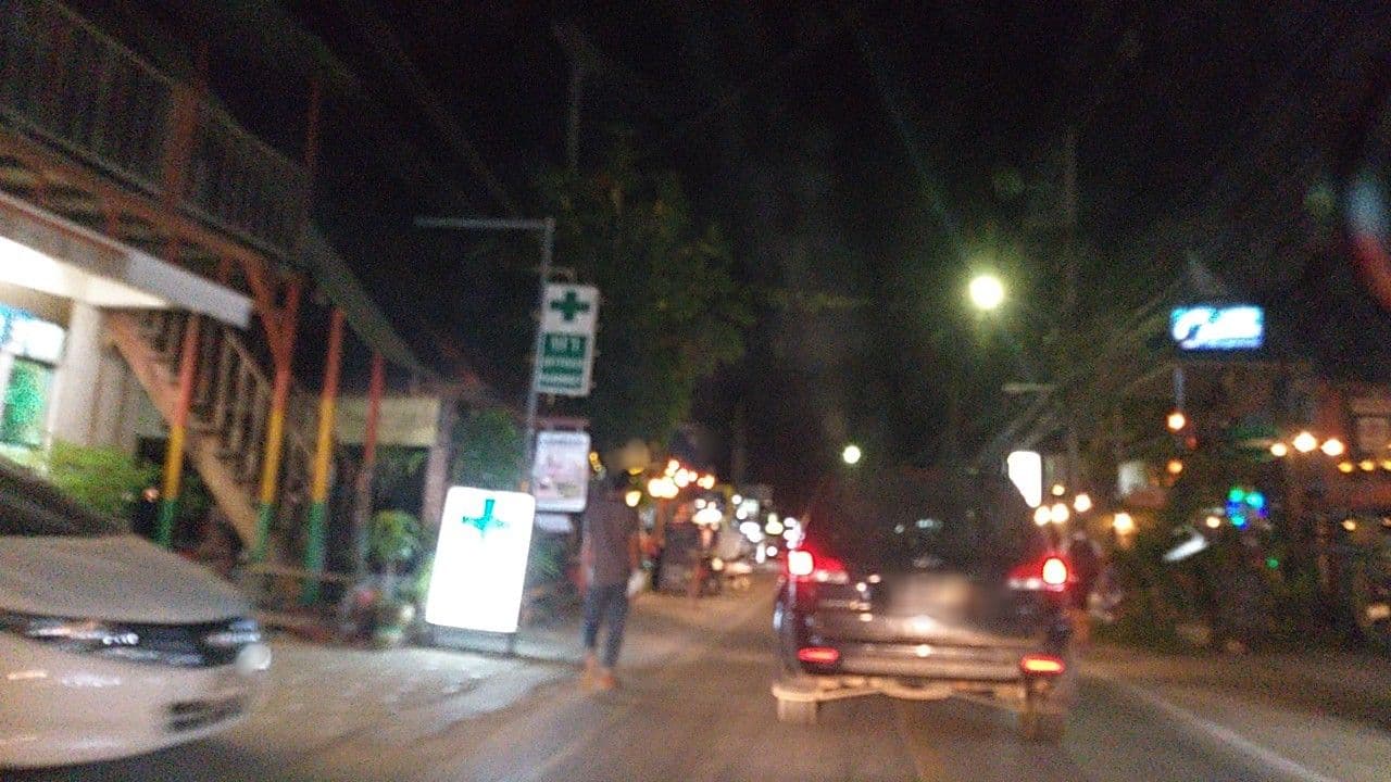 Street view near Casamarina Guesthouse, Ko Chang — © ozflor (CC BY-SA · Mapillary)