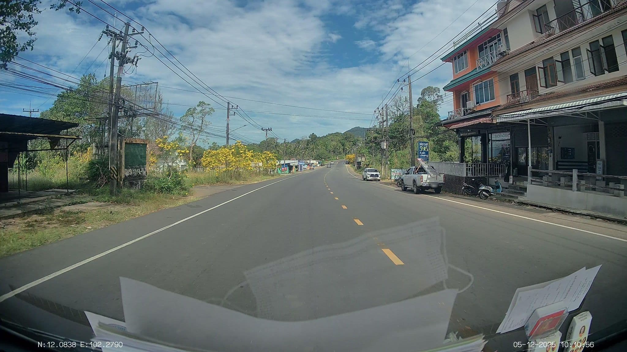 Street view near The Studio, Ko Chang — © ThailandCambodia (CC BY-SA · Mapillary)