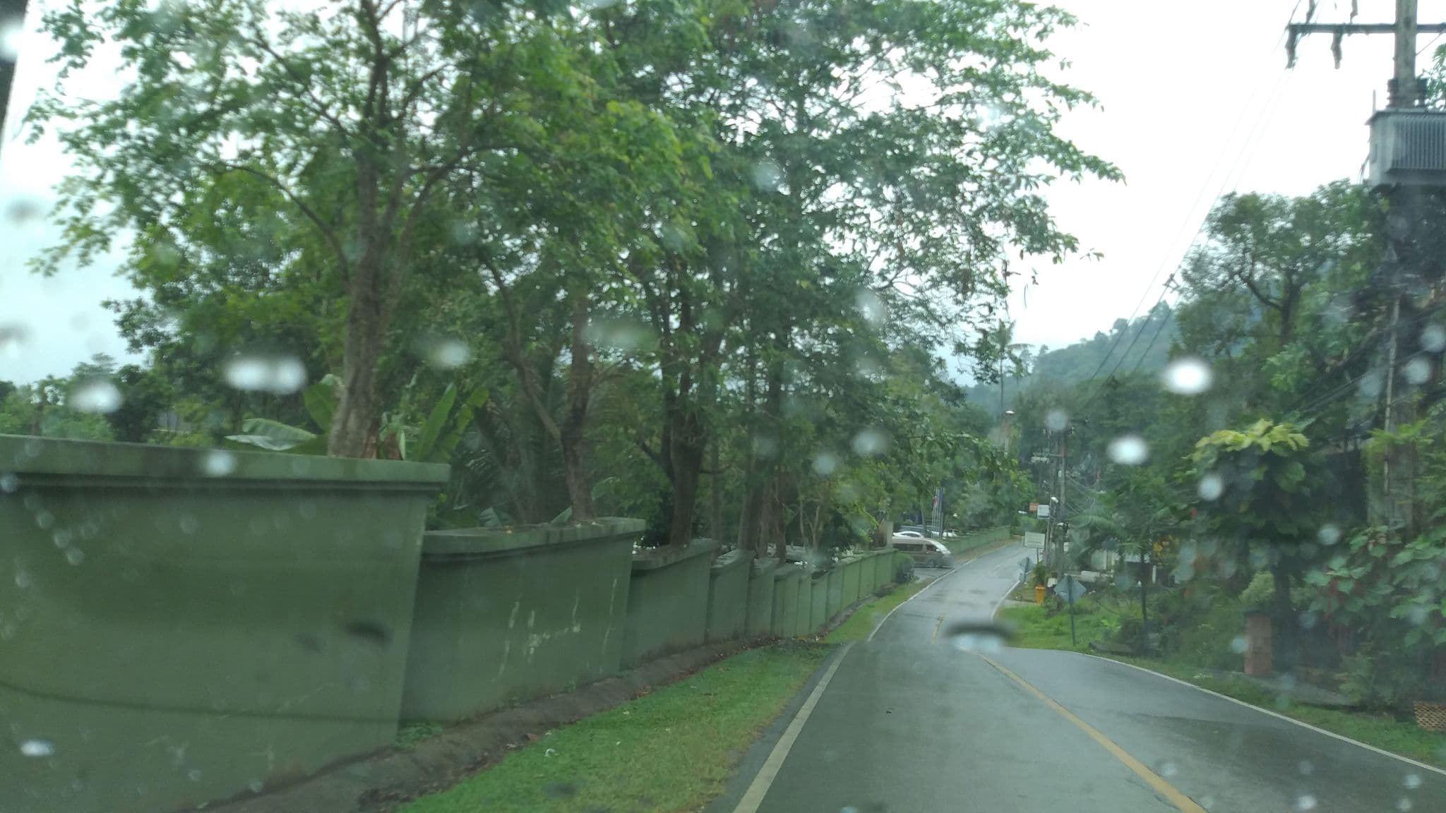 Street view near Rock Inn, Ko Chang — © ozflor (CC BY-SA · Mapillary)