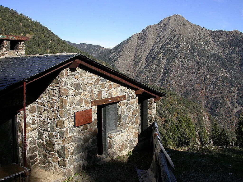 Refugi de Francolí (via Wikimedia Commons, CC BY-SA 3.0)
