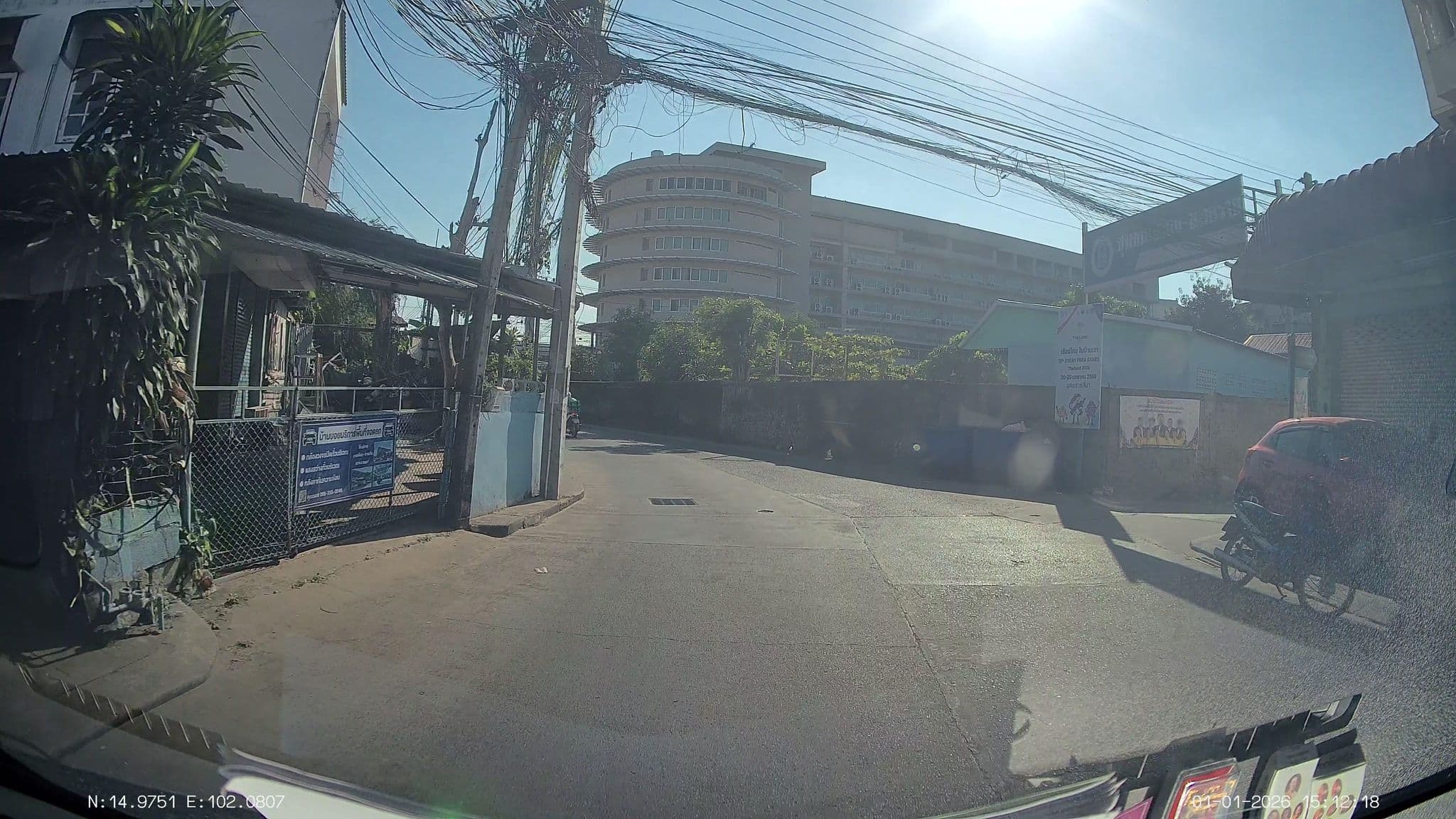 Street view near โรงแรมเคเอสพาวิลเลี่ยน, Nakhon Ratchasima — © ThailandCambodia (CC BY-SA · Mapillary)