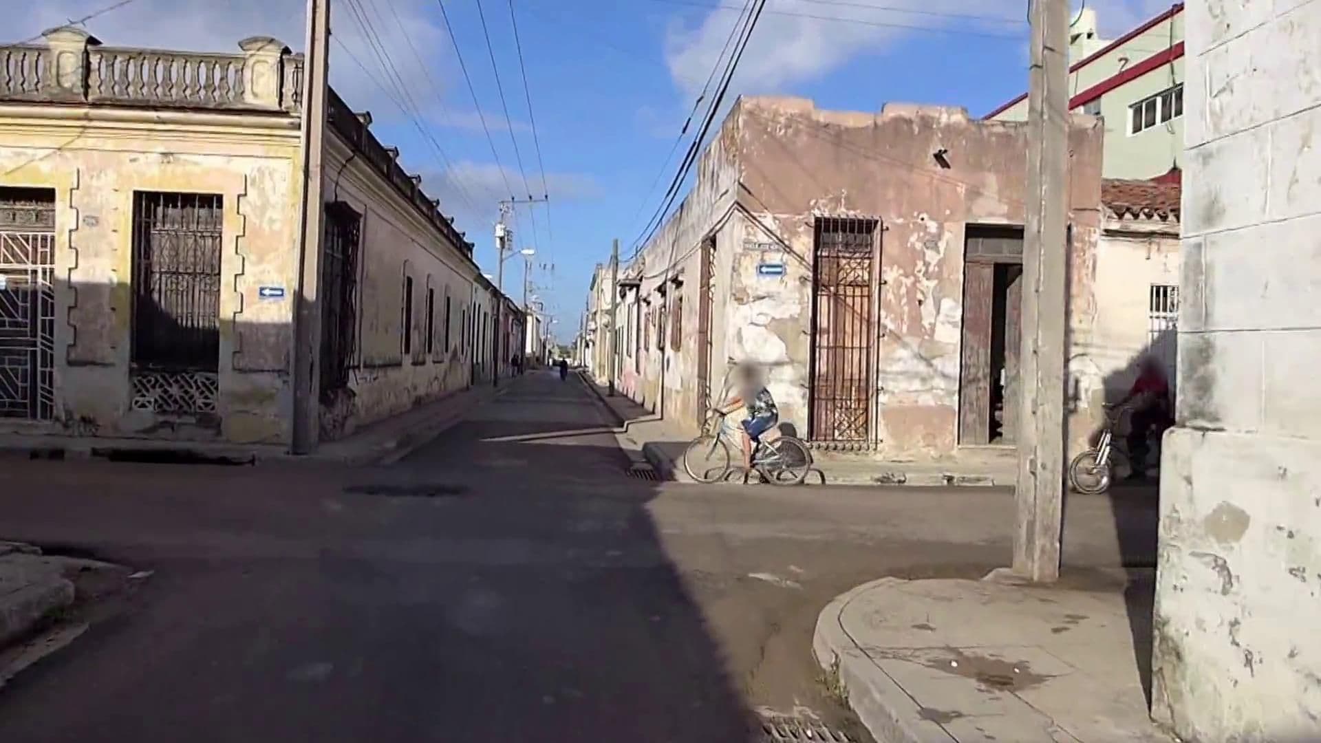 Street view near Casa De Mamacora, Camagüey