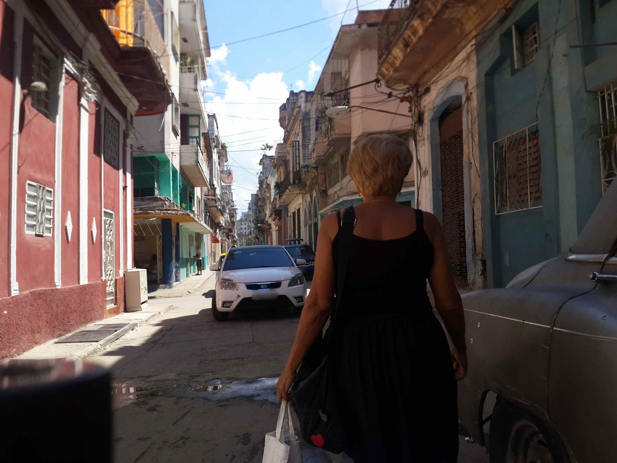 Street view near Casa de los gatos, Centro Habana