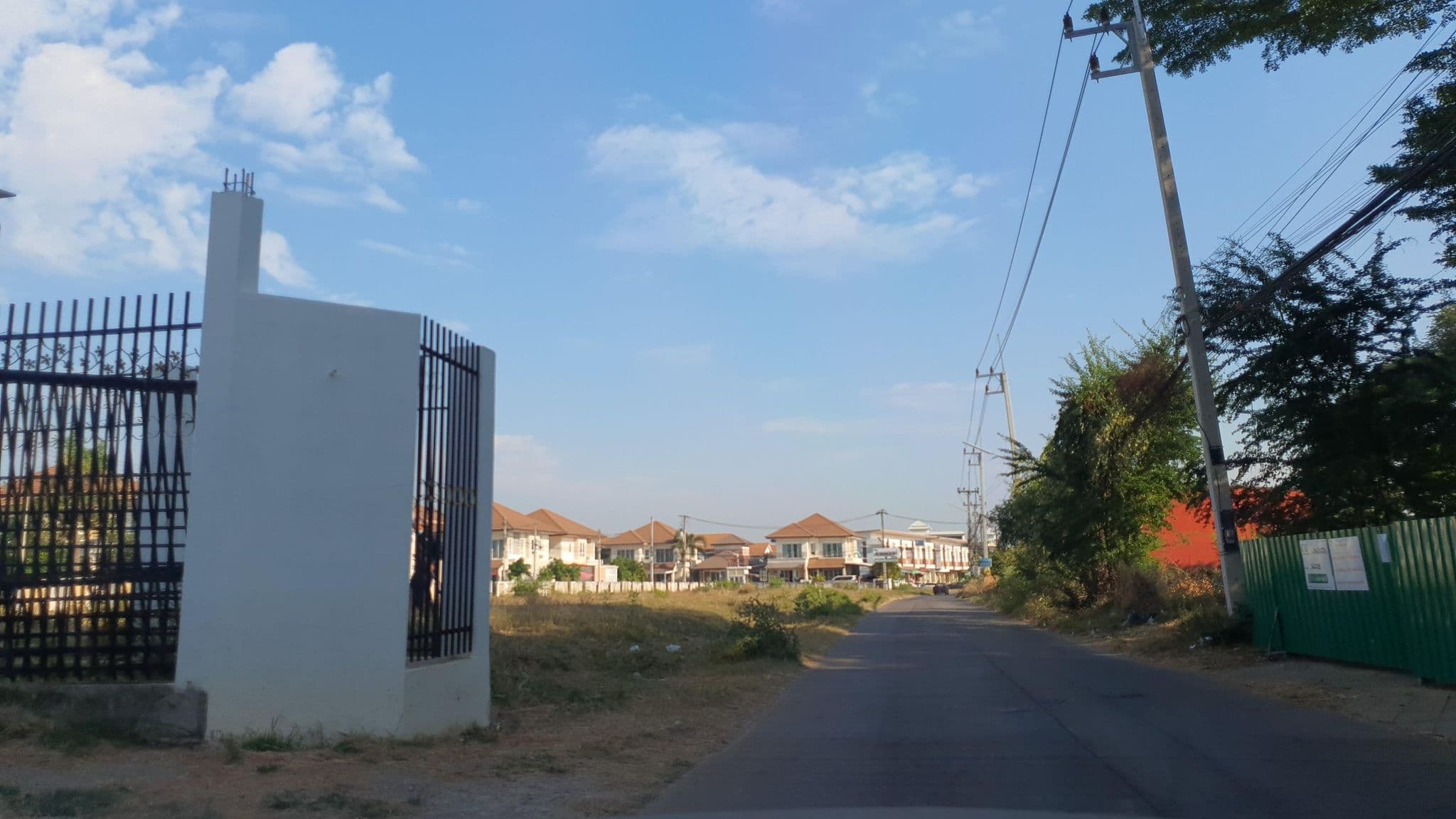 Street view near Mai Thai Guesthouse, Khon Kaen — © jrcarlsen (CC BY-SA · Mapillary)