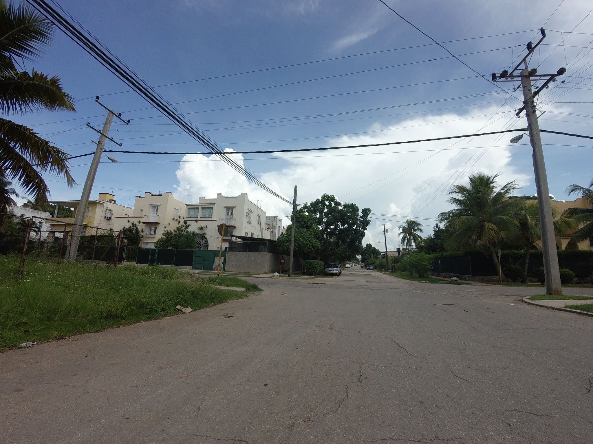 Street view near La Casona de KIKO, Almendares