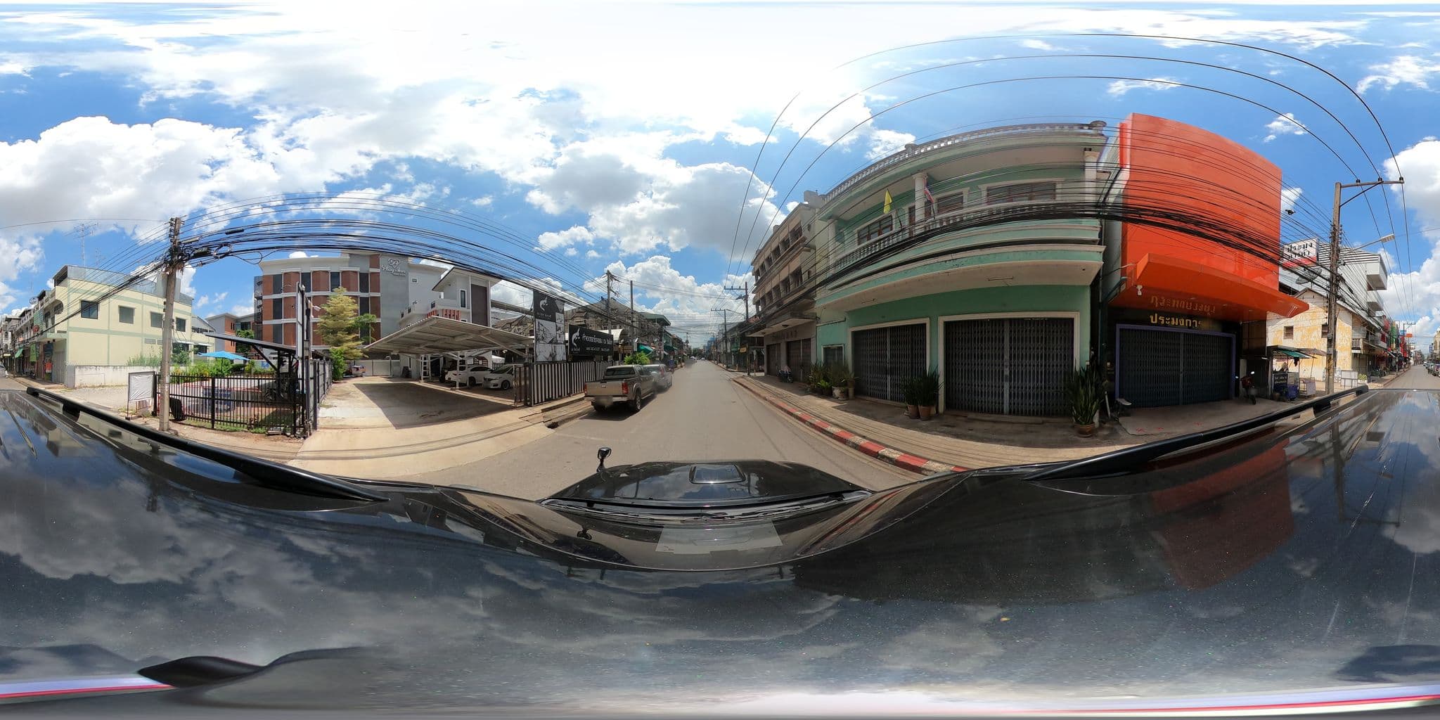 Street view near โรงแรมพลอยอินน์หนองคาย, Nong Khai — © nuttawutbunta (CC BY-SA · Mapillary)