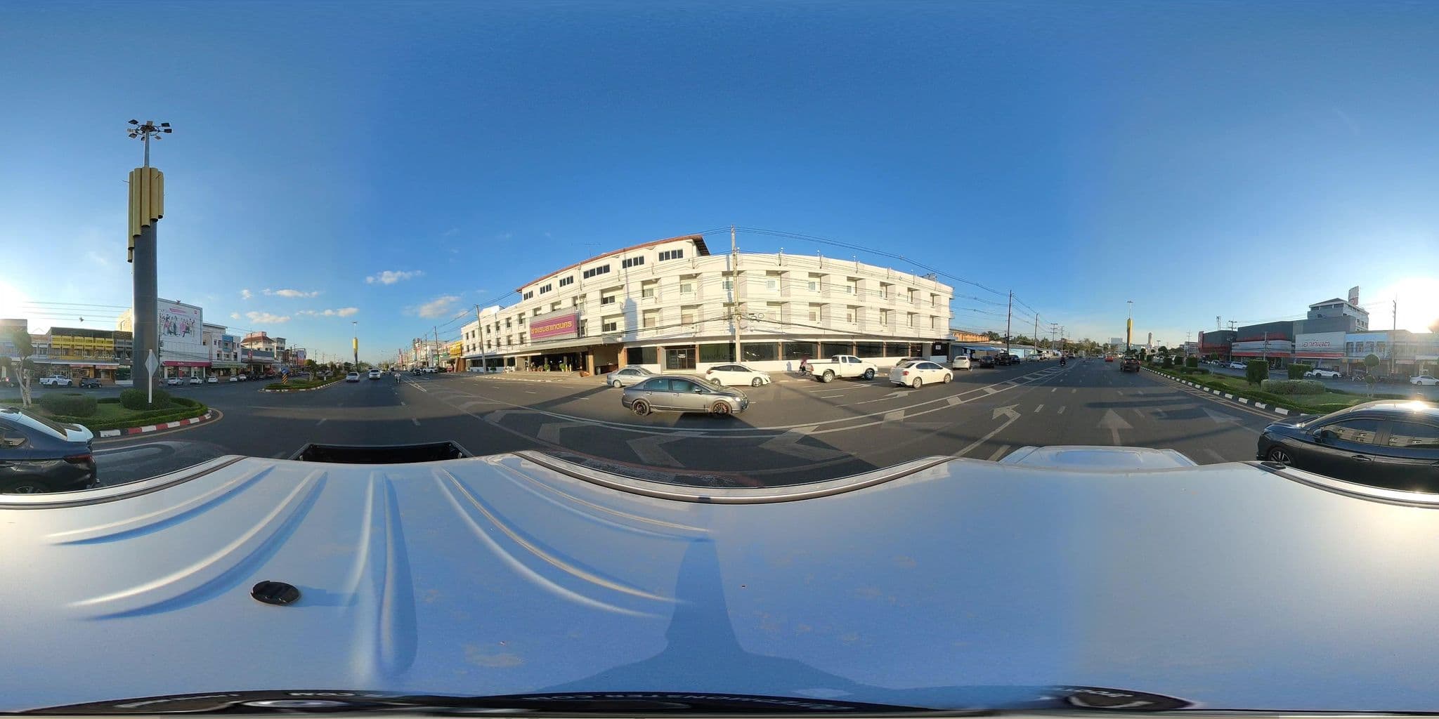 Street view near โรงแรมสาเกตนคร, Roi Et — © ThailandCambodia (CC BY-SA · Mapillary)