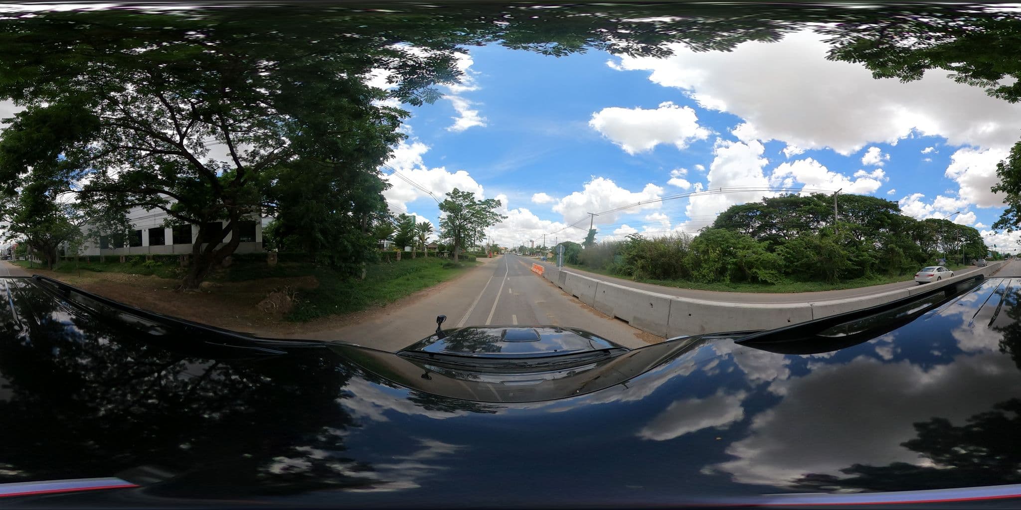 Street view near ห้องประดับแก้ว อาคารแกรนด์บอลรูม โรงแรมเพชรรัชต์ การ์เด้น, Roi Et — © nuttawutbunta (CC BY-SA · Mapillary)
