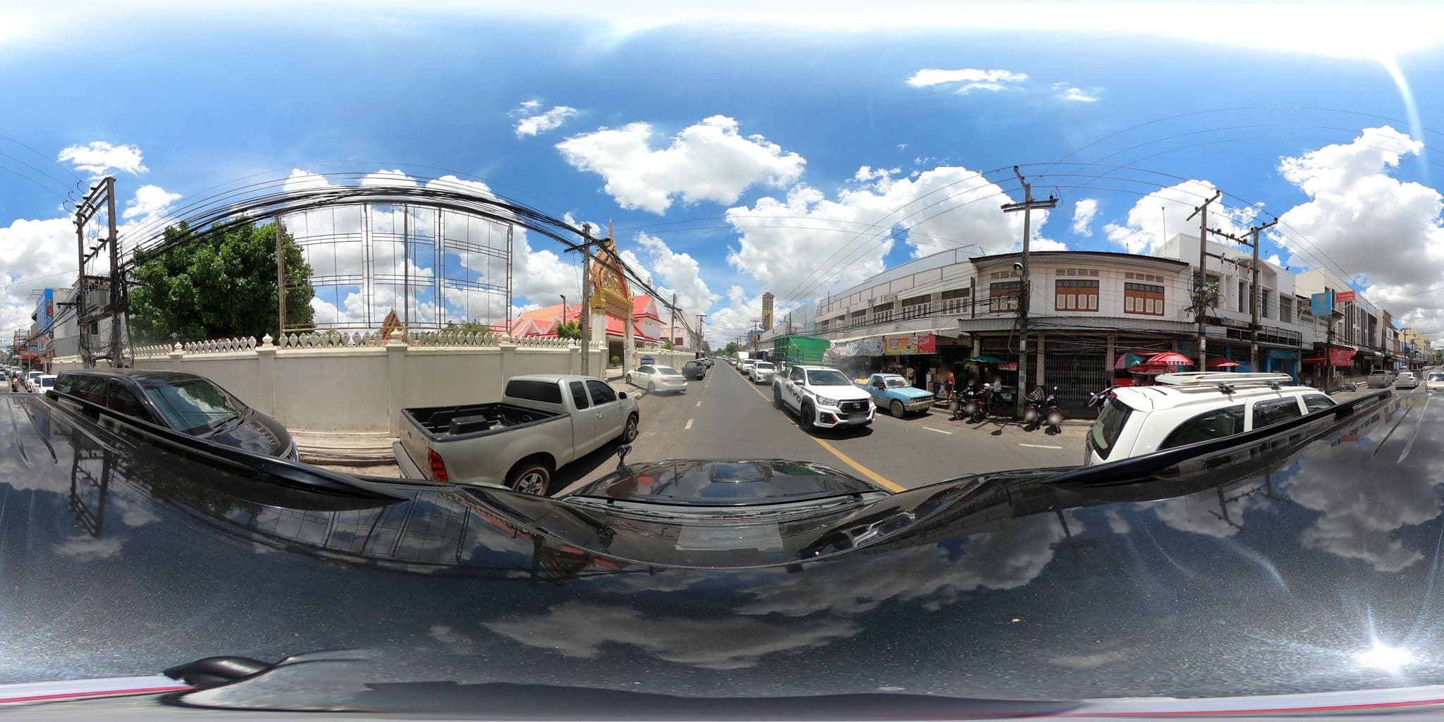 Street view near โรงแรมเพรชรัตน์กาเด้น, Roi Et — © nuttawutbunta (CC BY-SA · Mapillary)