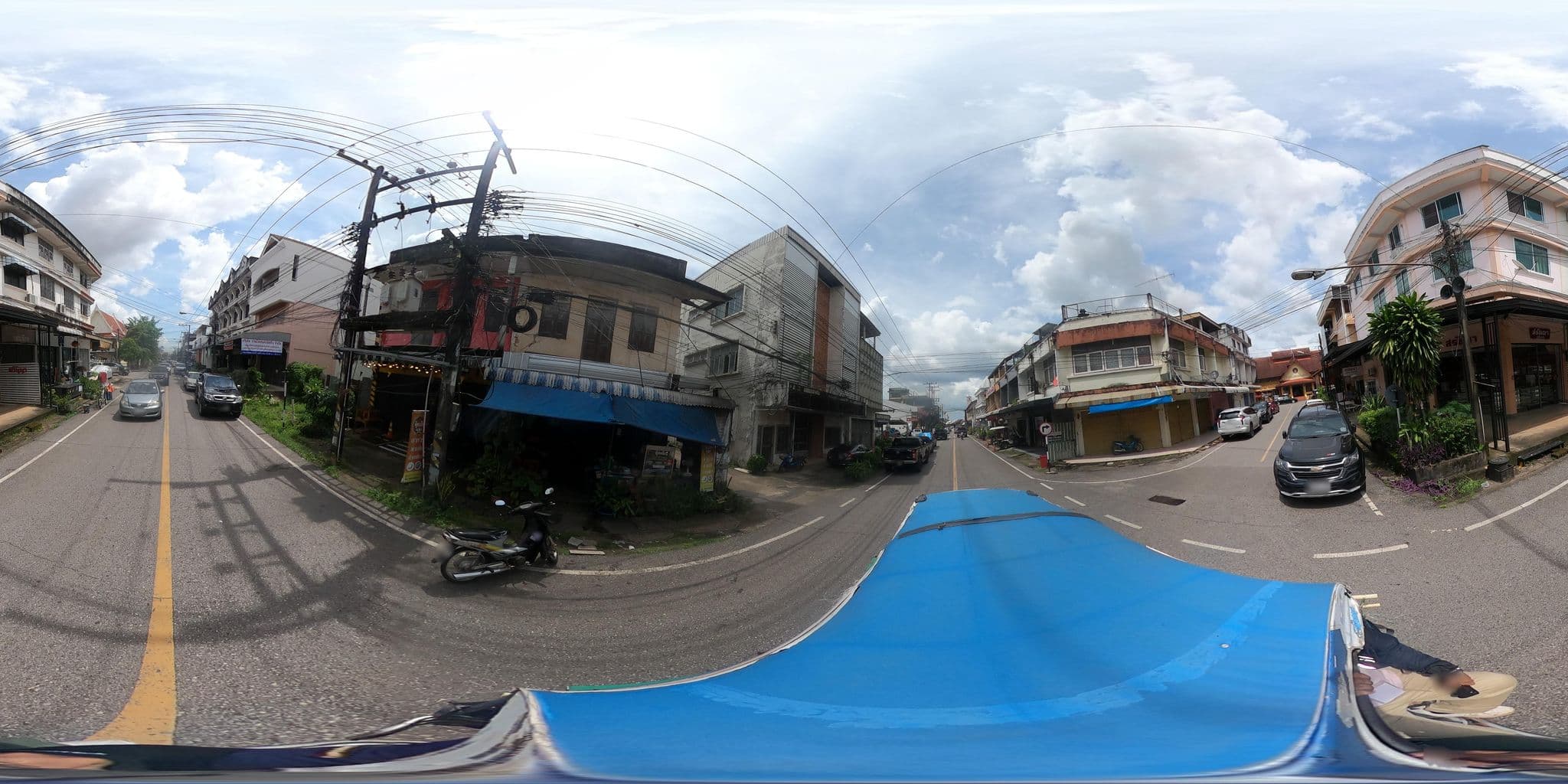 Street view near พบรักสตอรี่ โฮมเทล แอนด์ คาเฟ่, Nakhon Phanom — © SoT (CC BY-SA · Mapillary)