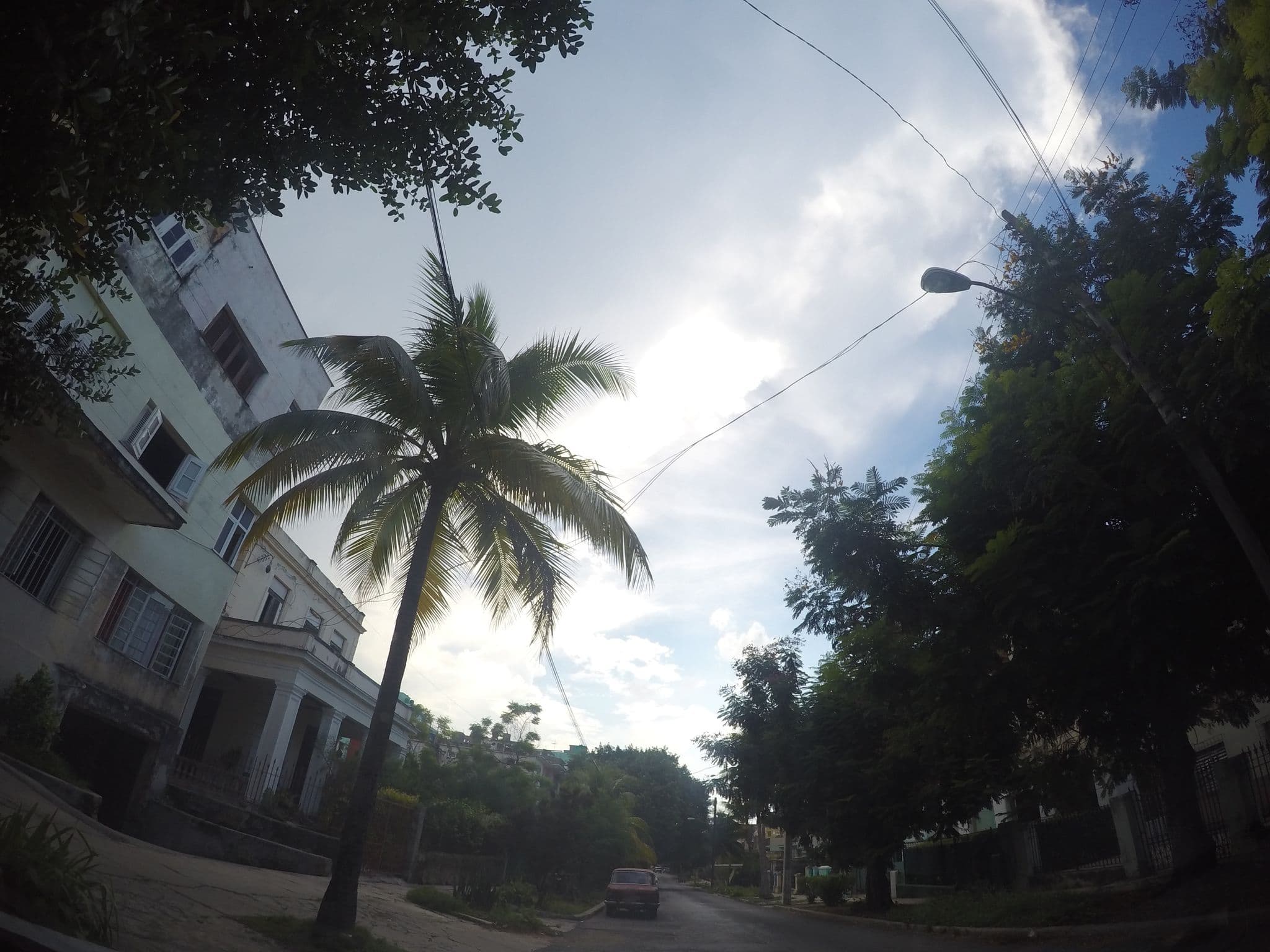 Street view near Dr. Nodarse, Vedado