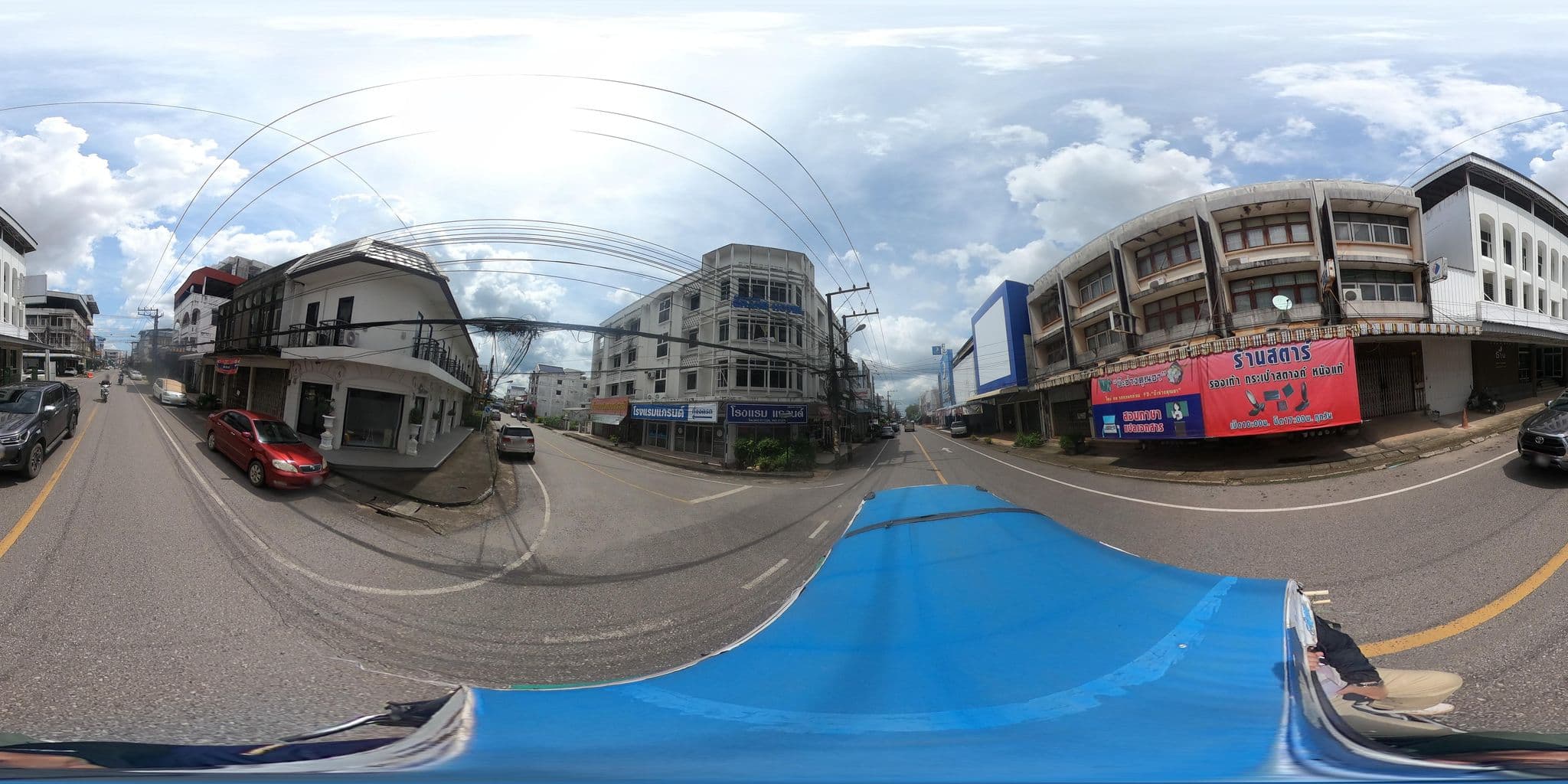 Street view near โรงแรมแกรนด์ นครพนม, Nakhon Phanom — © SoT (CC BY-SA · Mapillary)