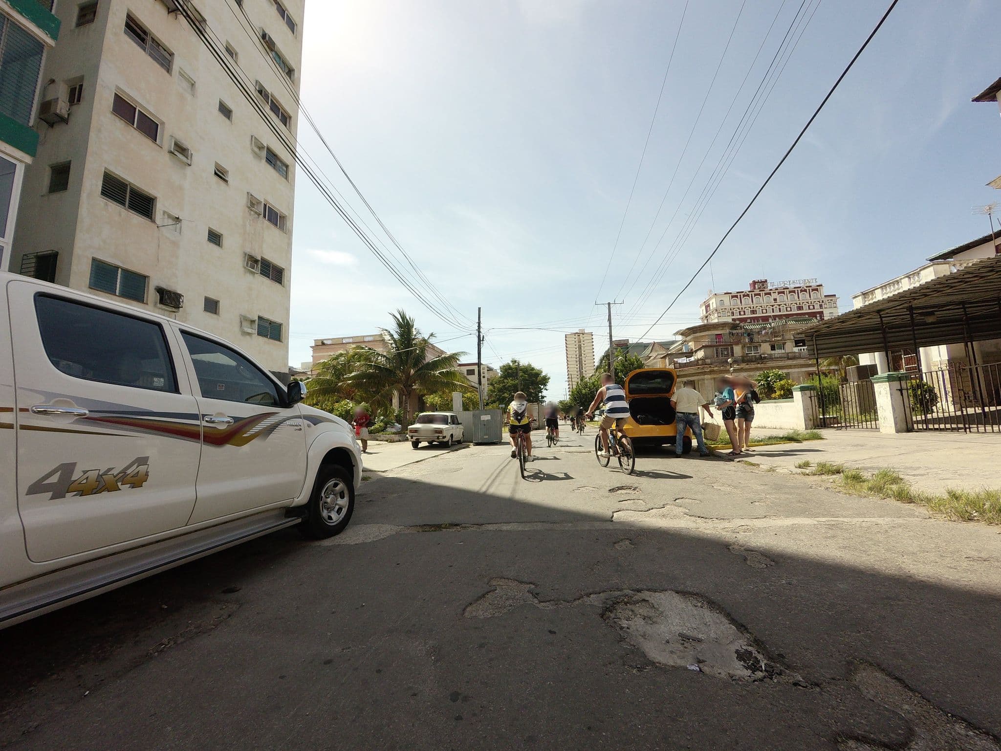 Street view near Habana y Mar, Vedado — © elpbatista (CC BY-SA · Mapillary)