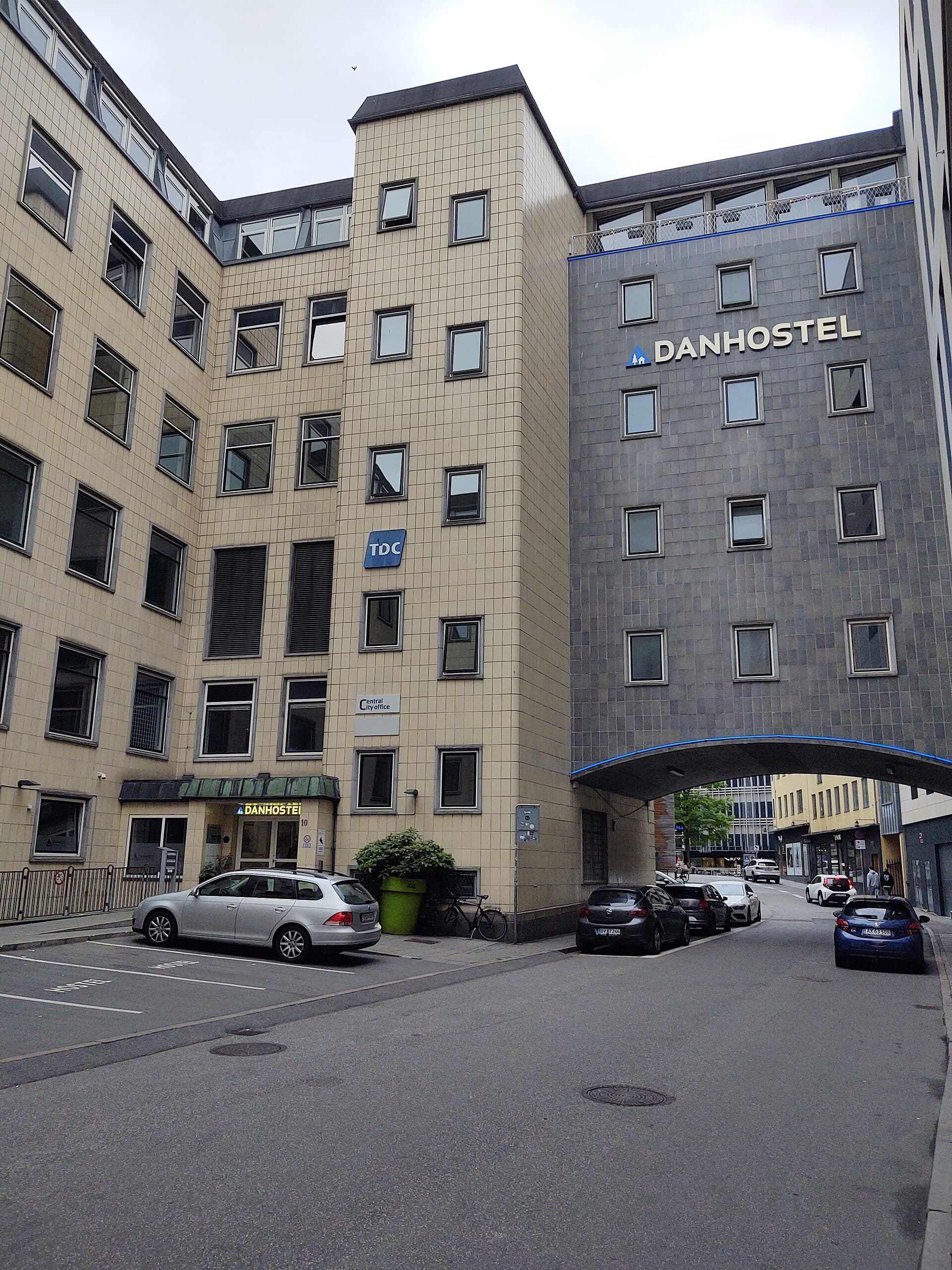 Danhostel Aarhus City (via Wikimedia Commons, CC BY-SA 4.0)
