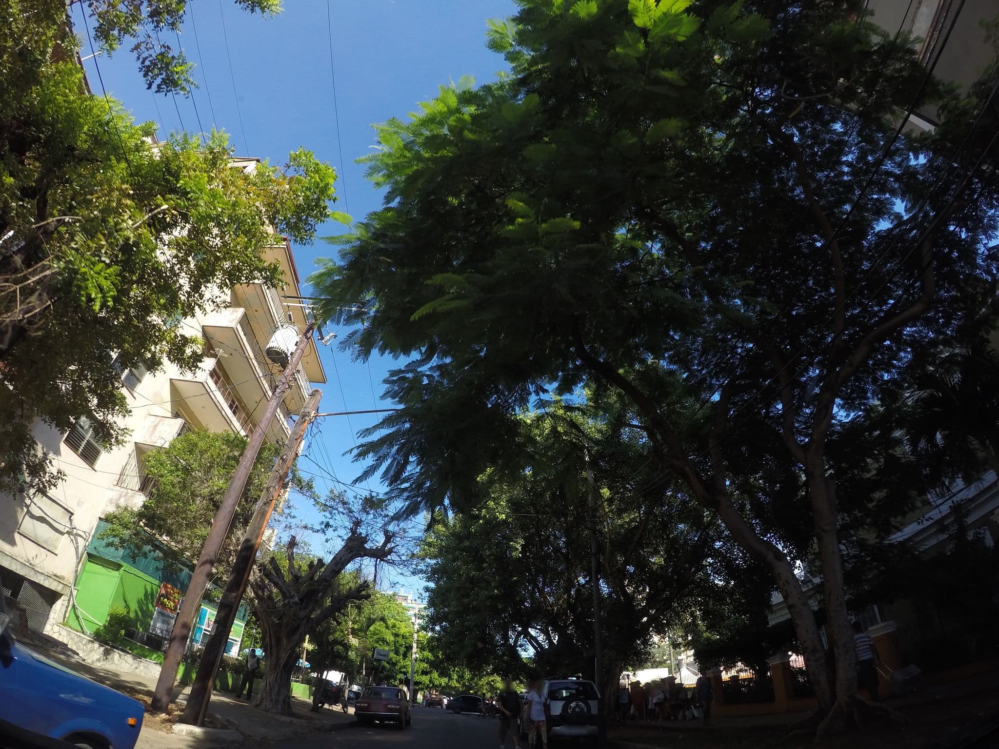 Street view near Kasavana, Vedado