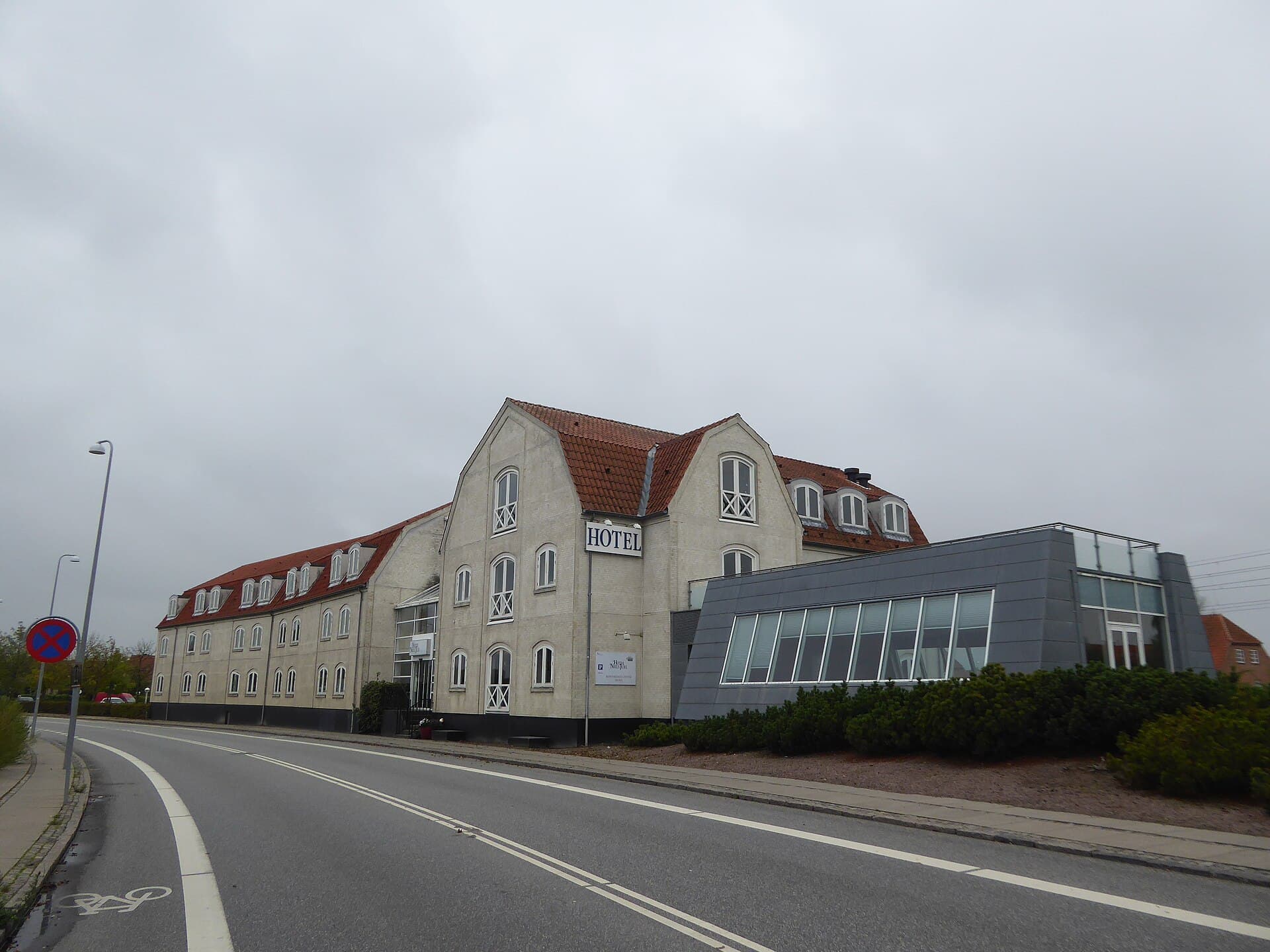 Hotel Niels Juel (via Wikimedia Commons, CC BY-SA 4.0)