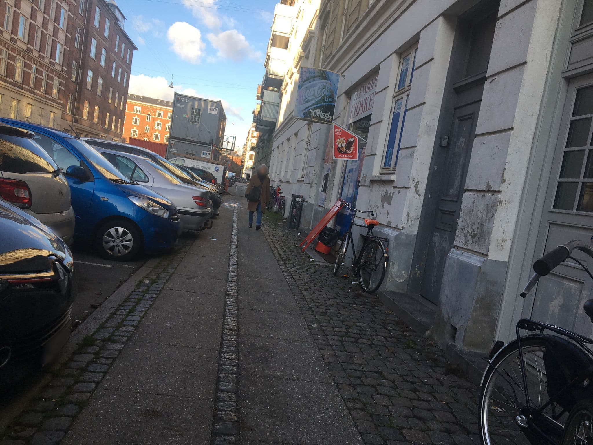 Street view near Copenhagen Apartments, Copenhagen — © kimbach (CC BY-SA · Mapillary)
