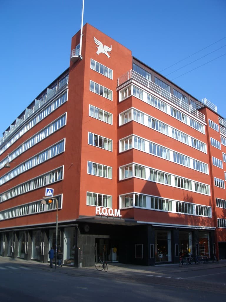 Skt. Petri (via Wikimedia Commons, CC BY-SA 2.0)